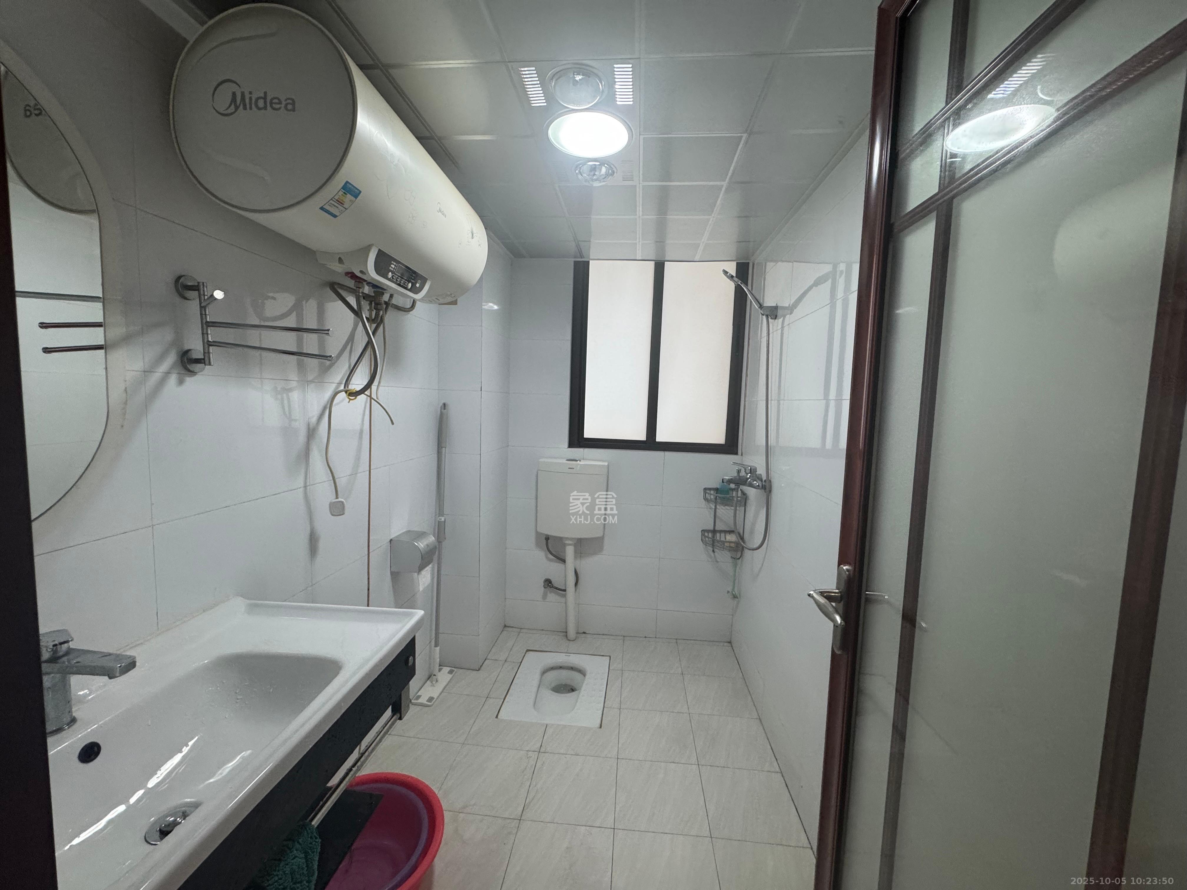 通用时代国际社区  3室2厅1卫    2500.0元/月室内图