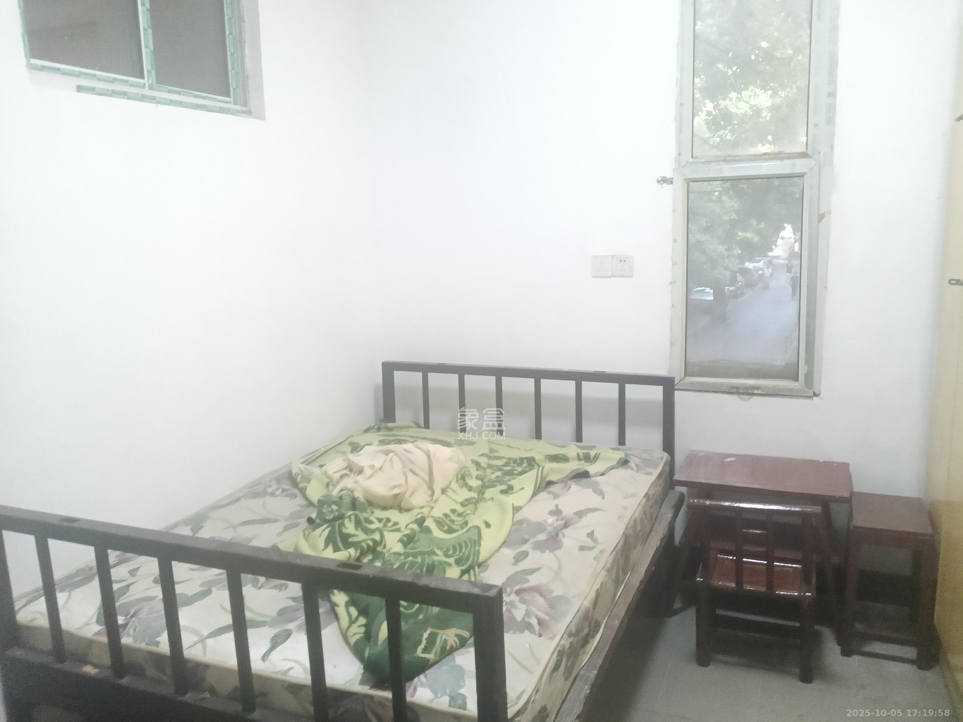 轻苑小区 3室1厅1卫 1600.0元/月 轻苑小区 3室1厅1卫 1600.0元/月室内图