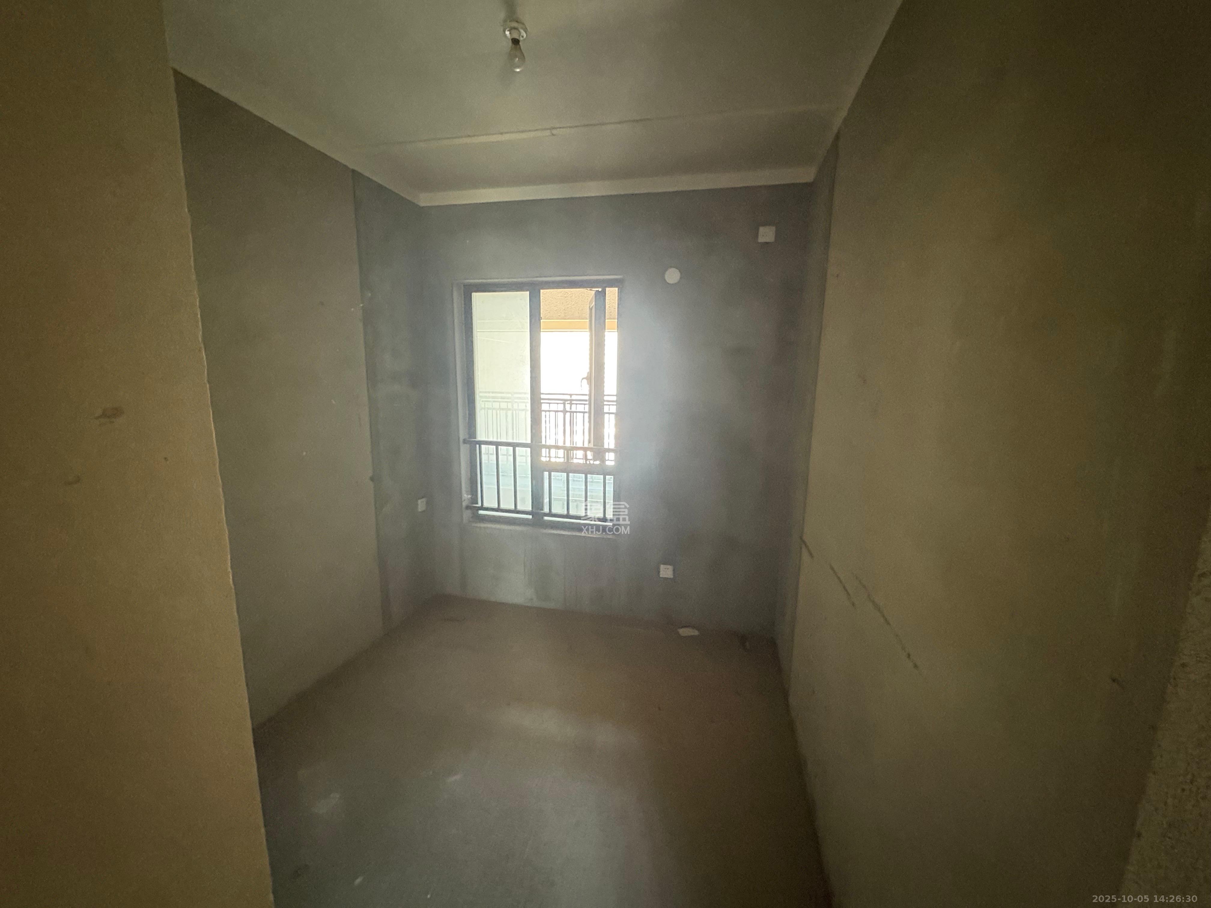 荣盛城 4室2厅1卫 1500.0元/月 荣盛城 4室2厅1卫 1500.0元/月室内图