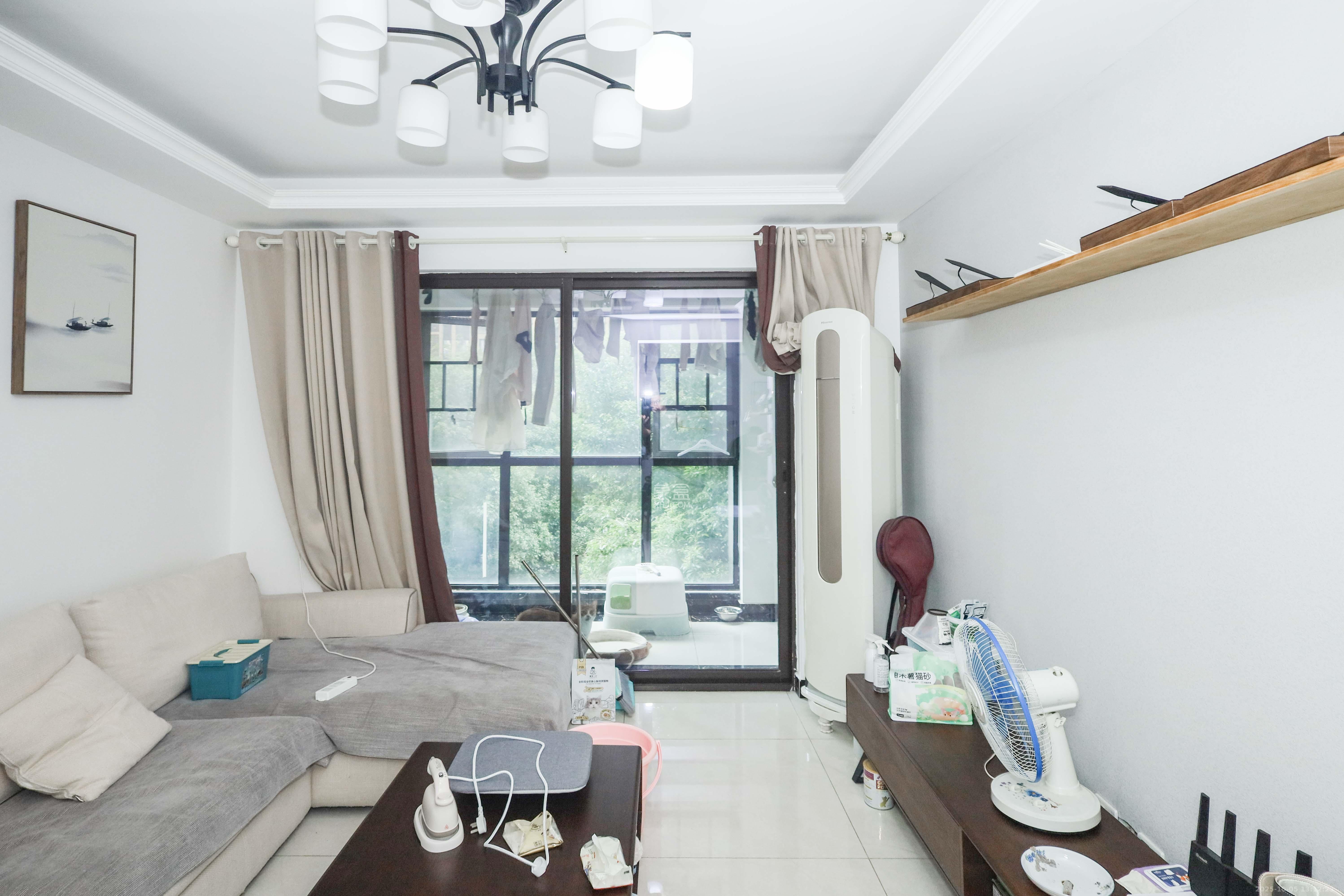 梅溪鑫苑名家 1室2厅1卫 88.0万 梅溪鑫苑名家 1室2厅1卫 88.0万客厅