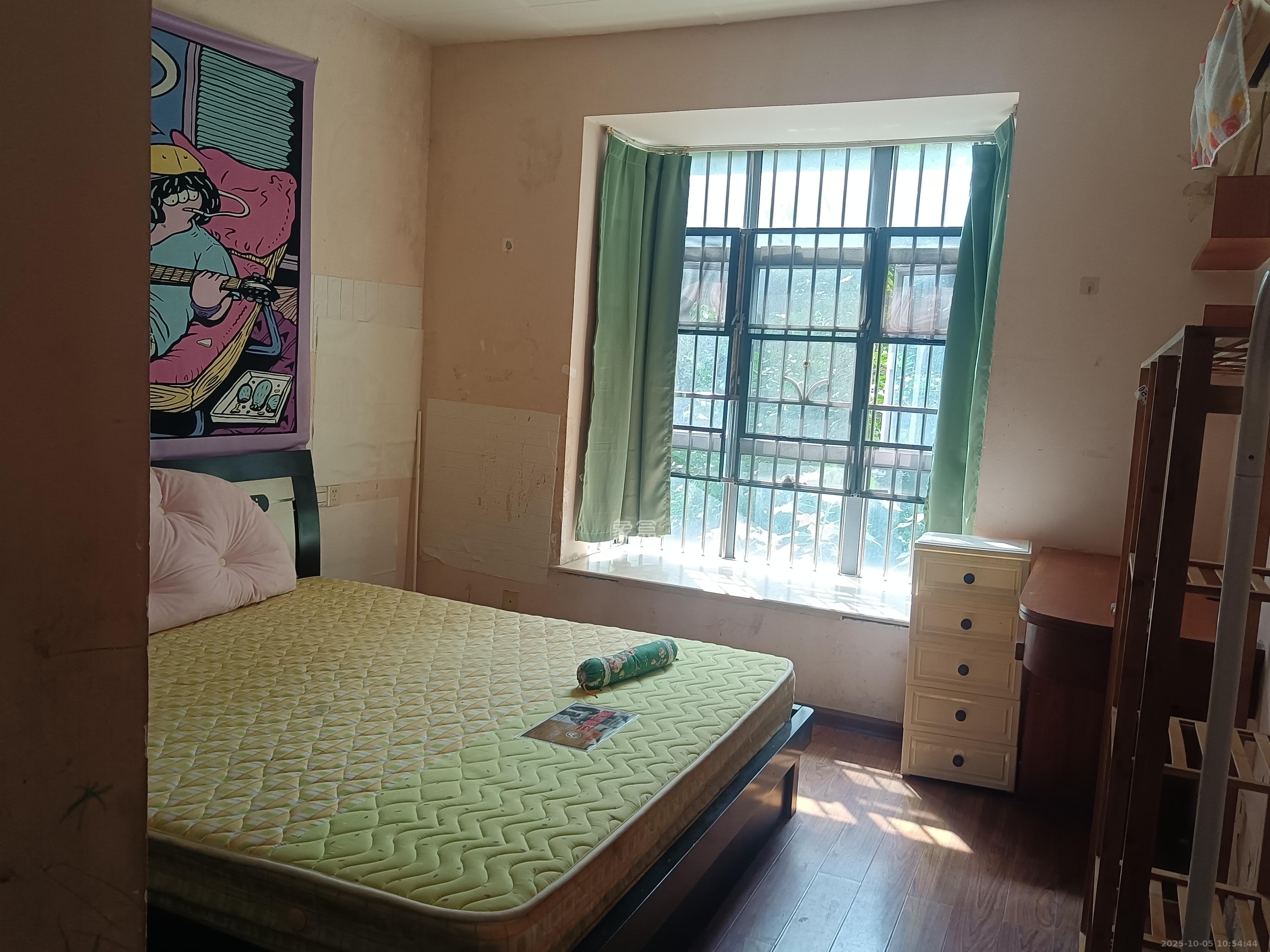 书香名邸  1室2厅1卫    2300.0元/月室内图