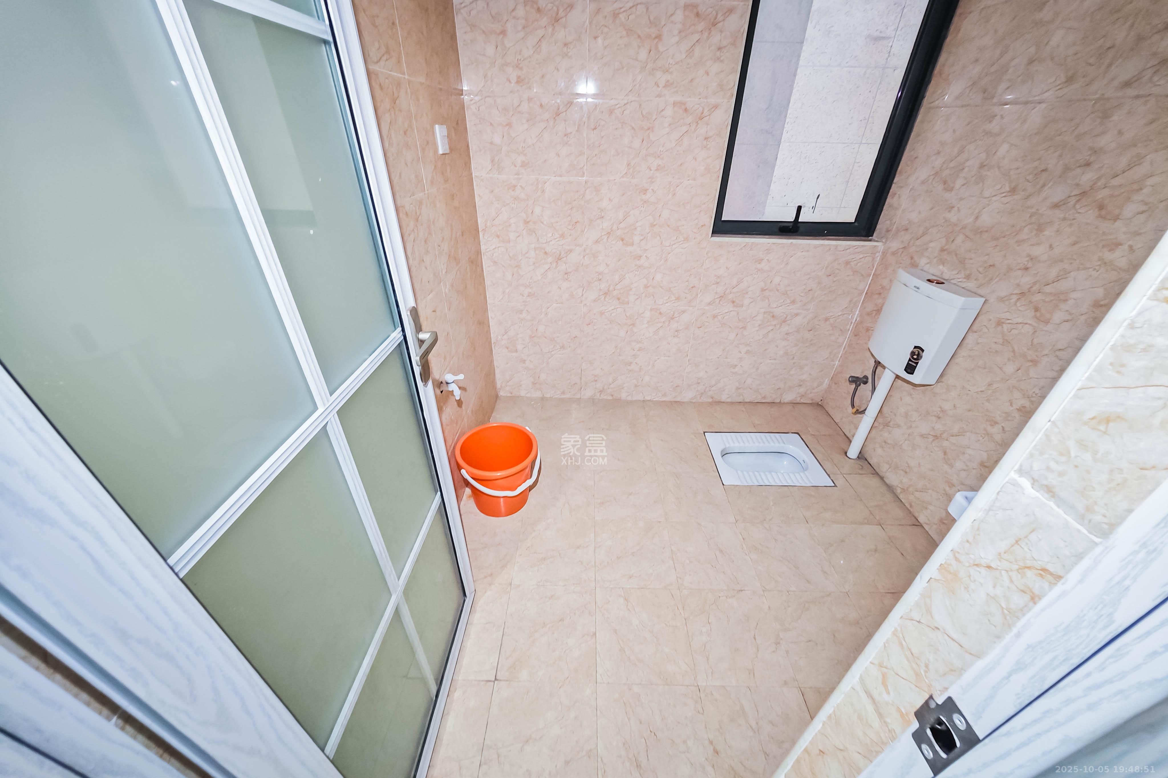 明昇壹城（明昇时代广场）一期  3室2厅2卫    149.3万卫生间