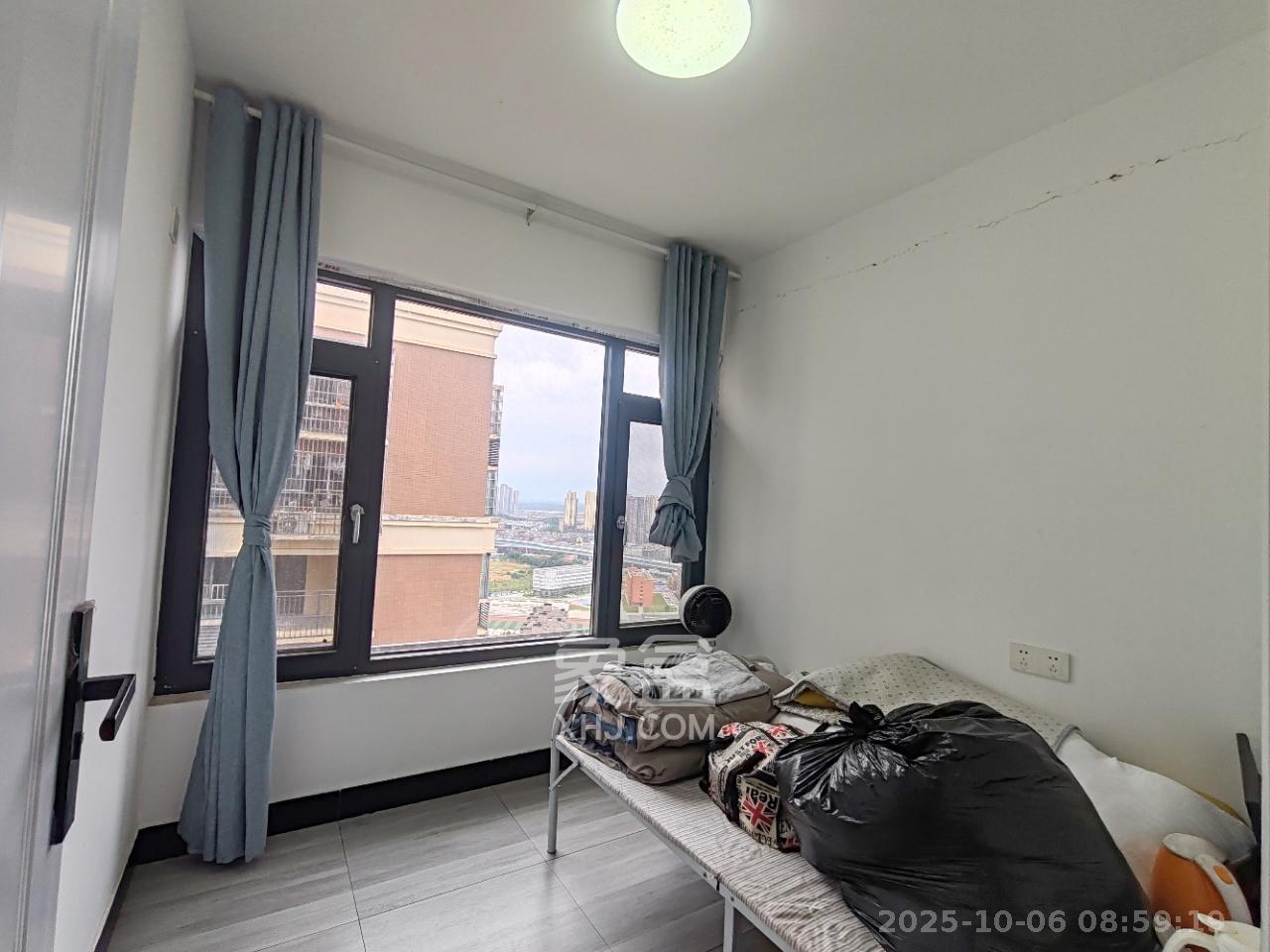 山水湾 3室2厅1卫 1500.0元/月 山水湾 3室2厅1卫 1500.0元/月室内图