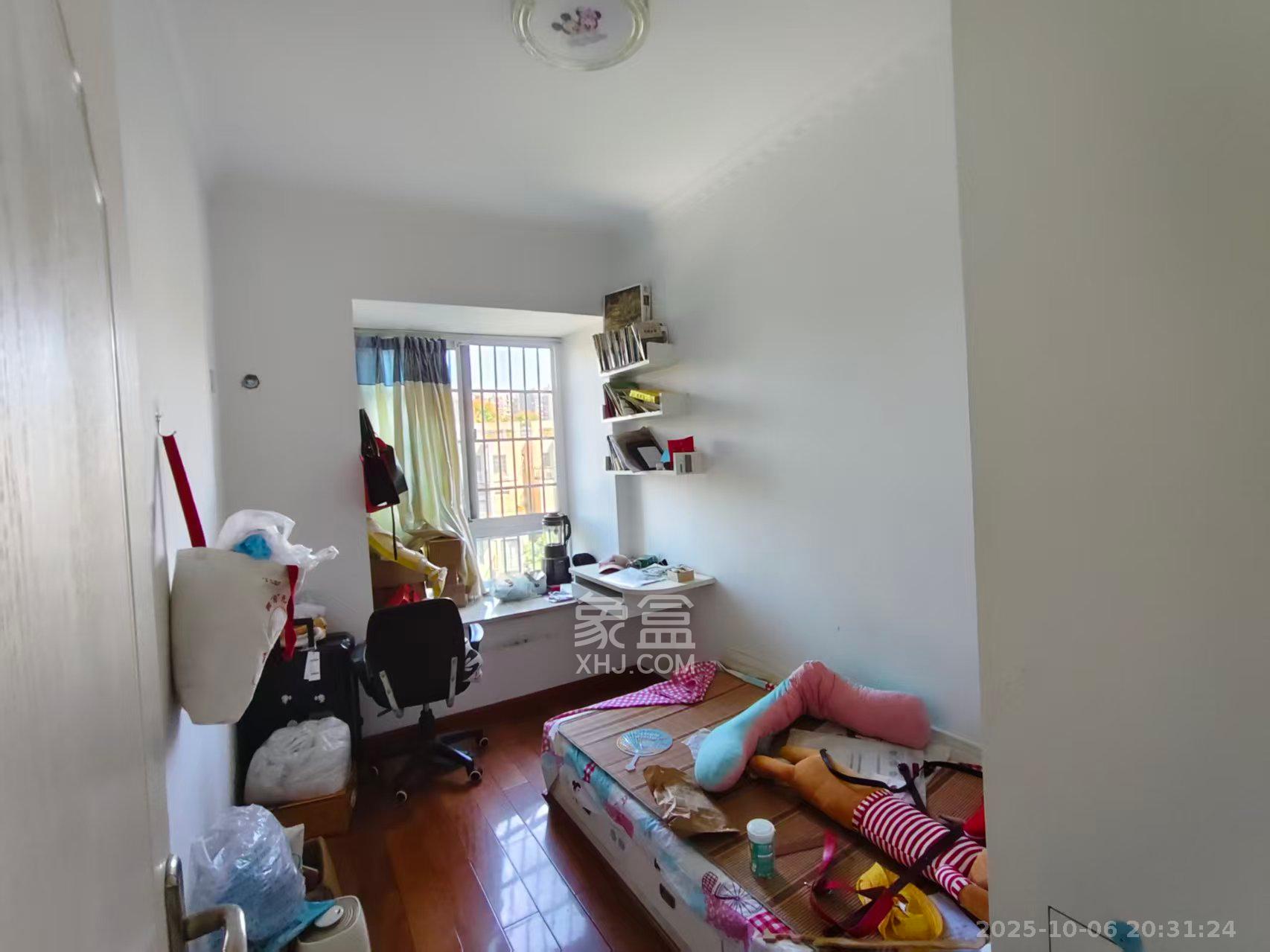 山水湾  3室1厅1卫    1600.0元/月 山水湾  3室1厅1卫    1600.0元/月室内图