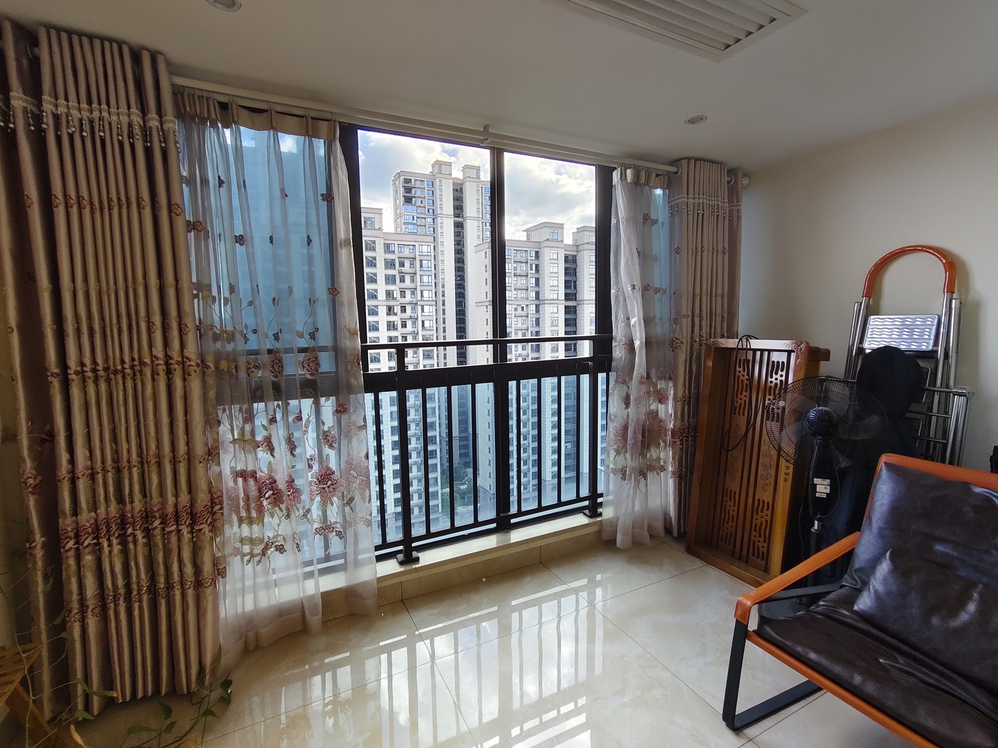 铂金汉宫  3室2厅2卫    80.8万 铂金汉宫  3室2厅2卫    80.8万室内图