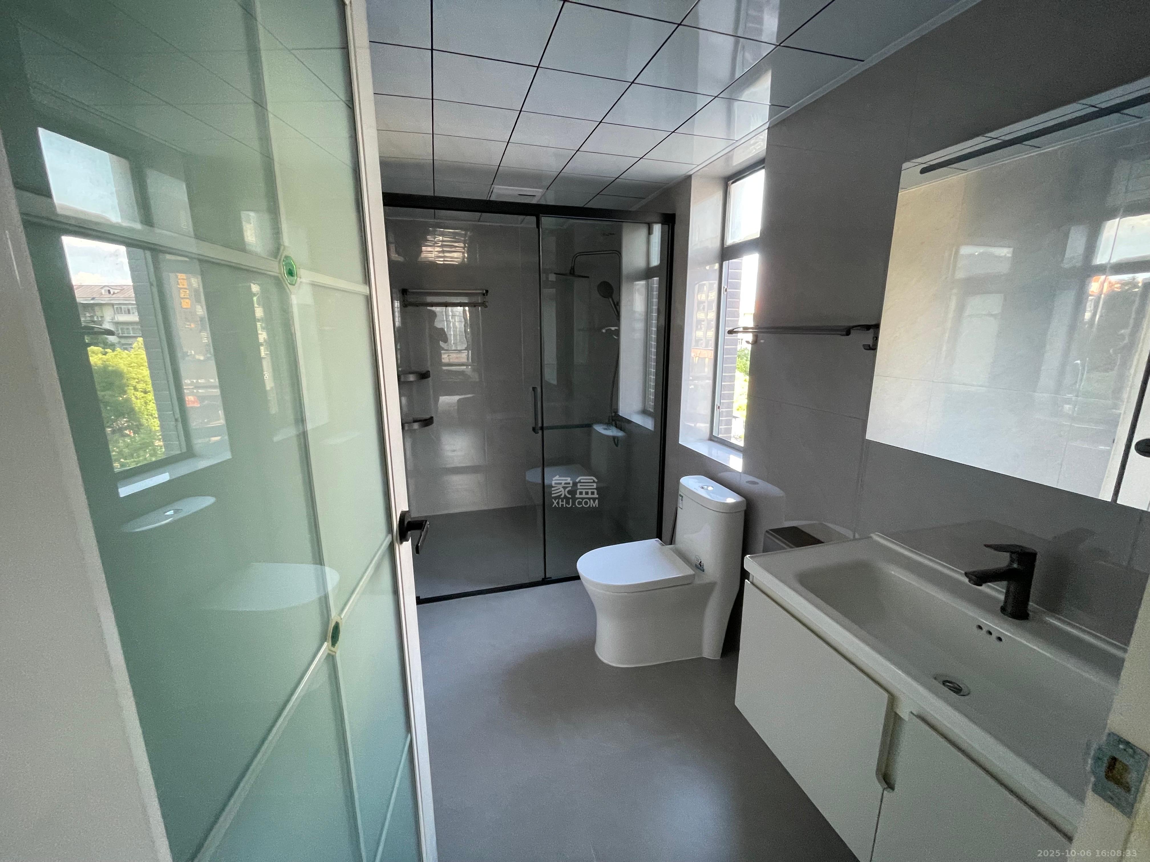 格蓝康都  3室2厅2卫    3000.0元/月 格蓝康都  3室2厅2卫    3000.0元/月室内图