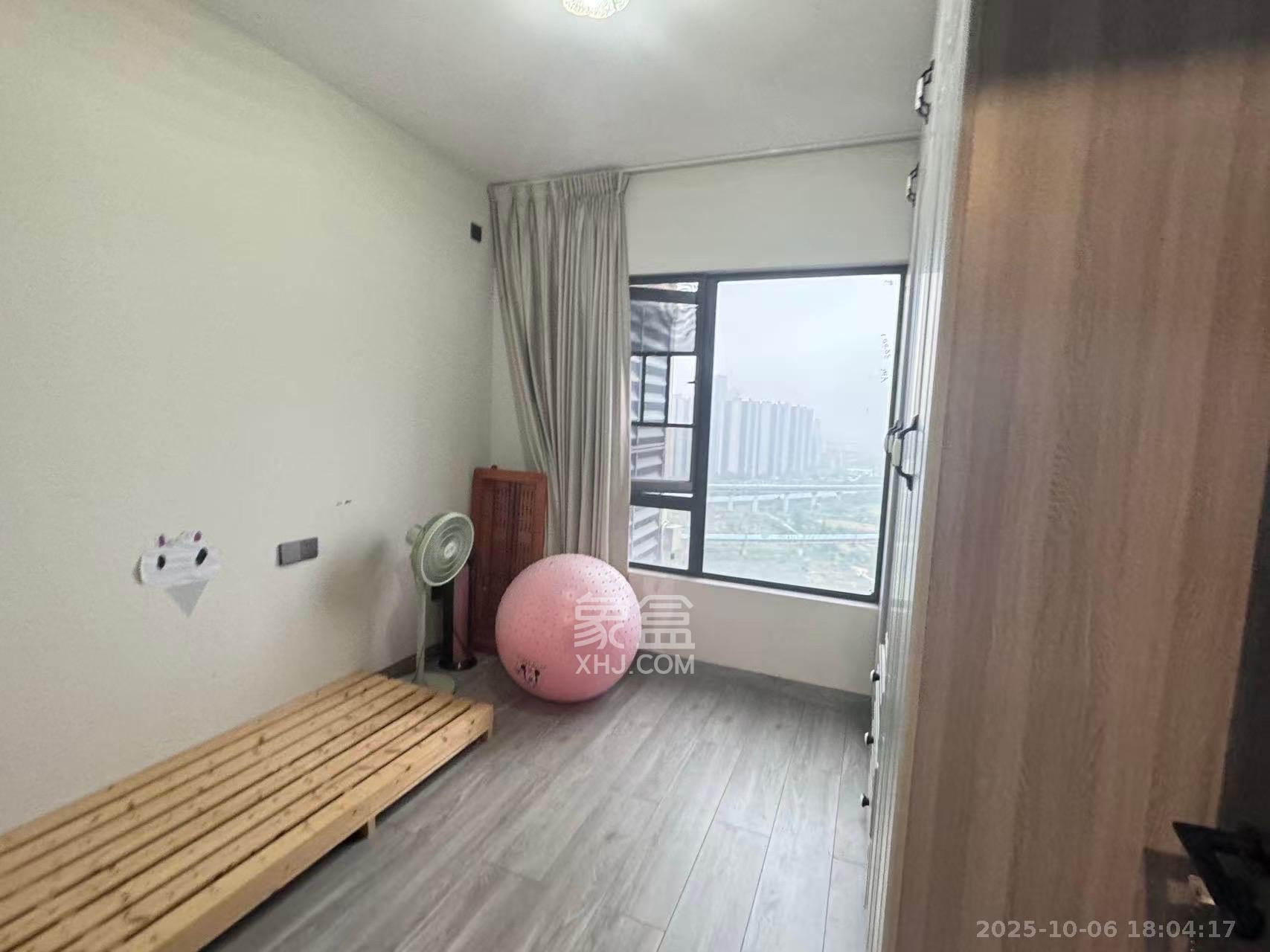 阳光城尚东湾蓝莓苑 3室1厅1卫 2599.0元/月 阳光城尚东湾蓝莓苑 3室1厅1卫 2599.0元/月室内图