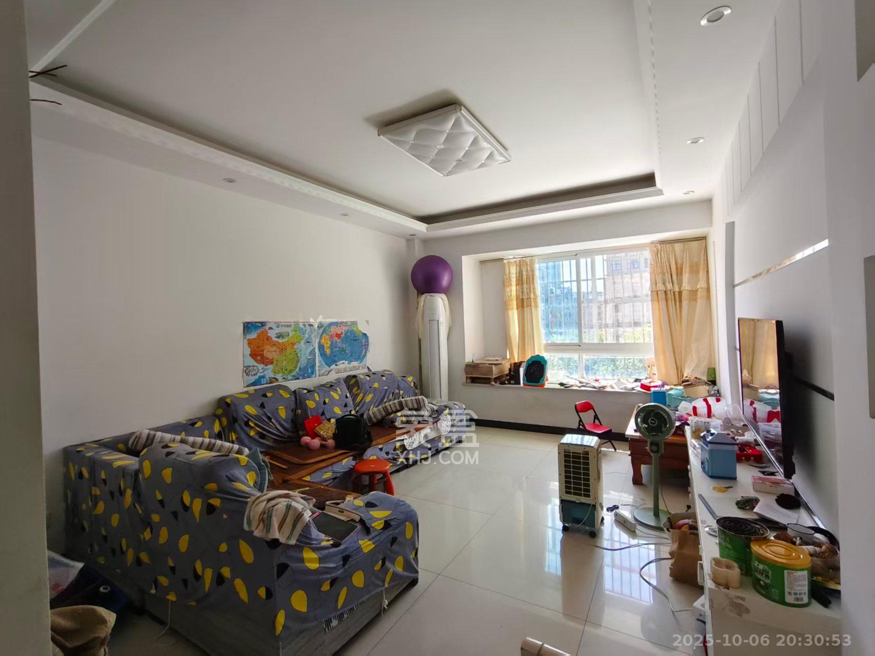 山水湾  3室1厅1卫    1600.0元/月 山水湾  3室1厅1卫    1600.0元/月室内图