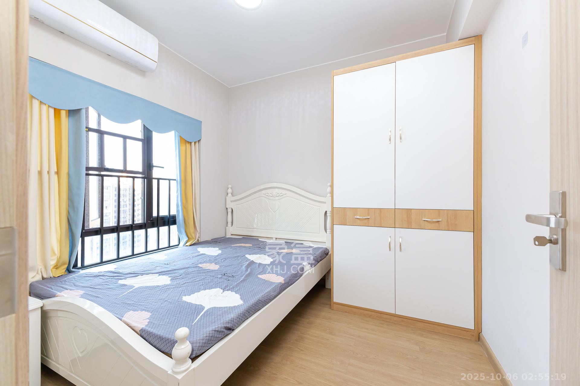 时代倾城三期  4室2厅2卫    92.0万卧室