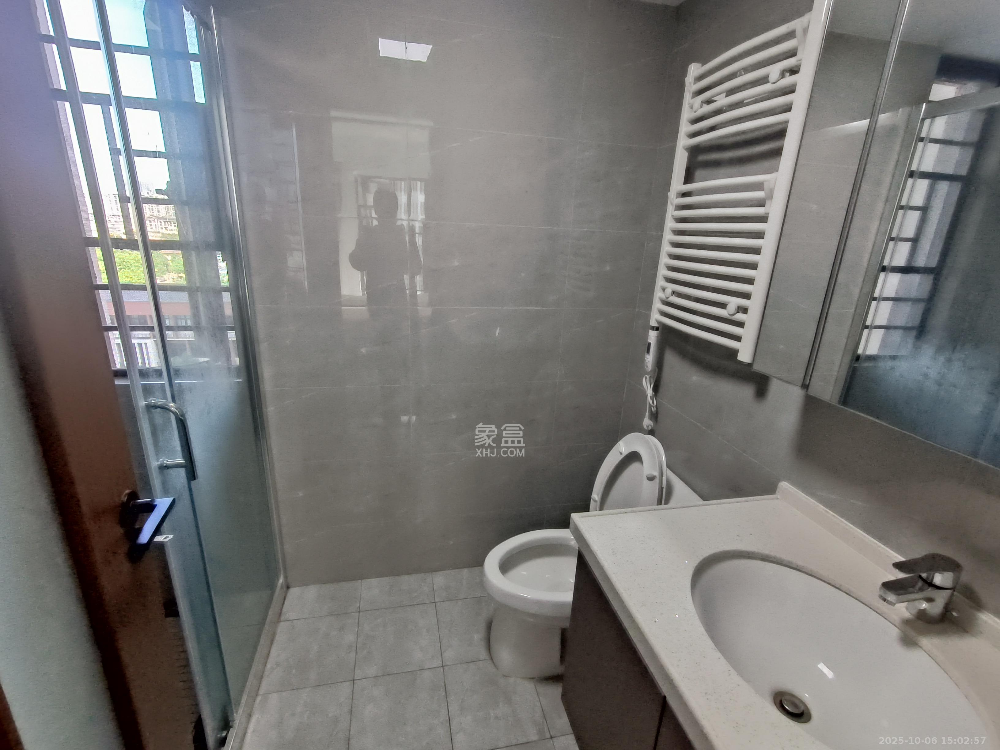 绿地长沙城际空间站（绿地新里佳苑）  4室2厅2卫    3400.0元/月室内图