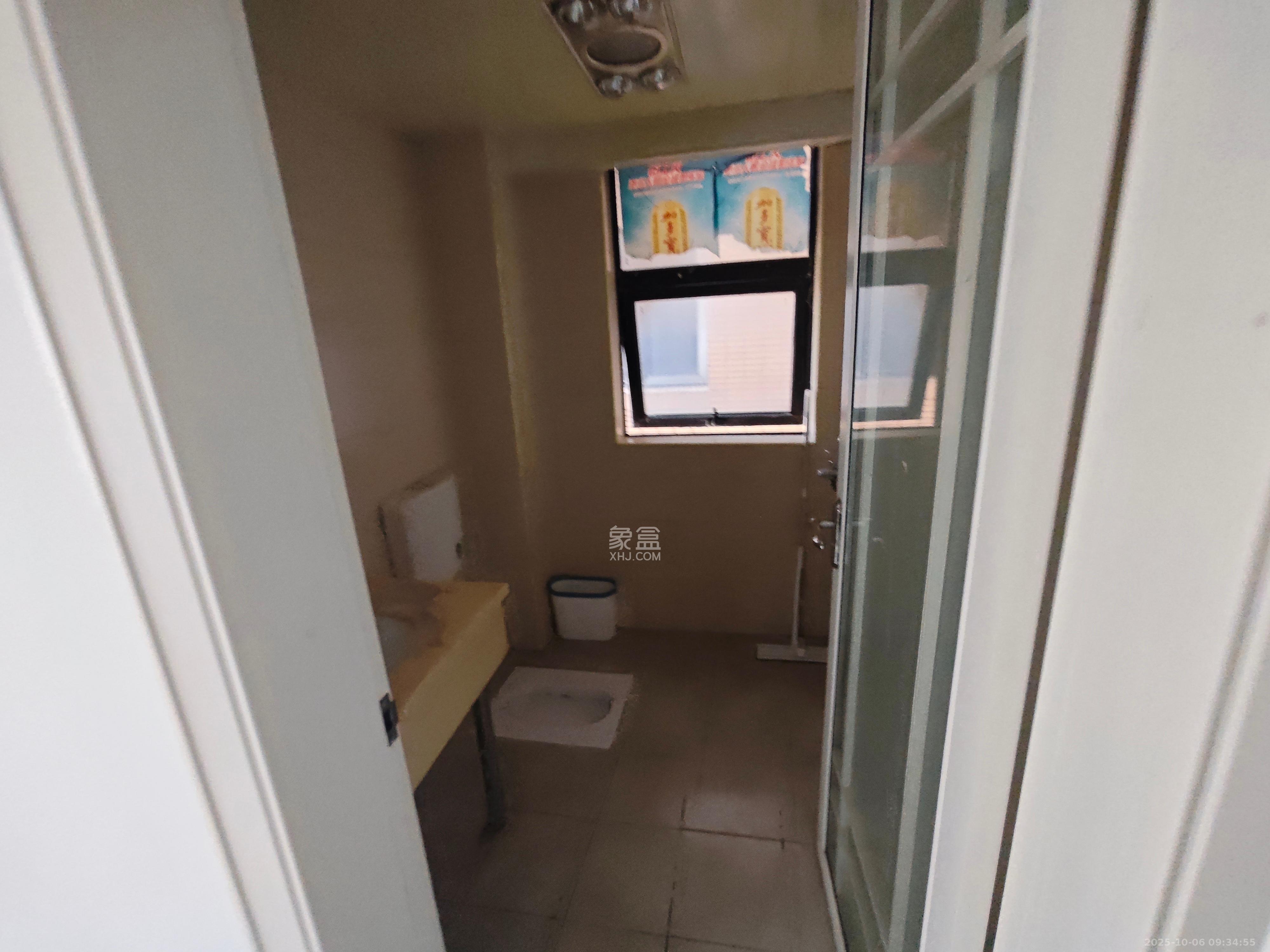 枫林家园 1室2厅1卫 2500.00元/月 枫林家园 1室2厅1卫 2500.00元/月室内图