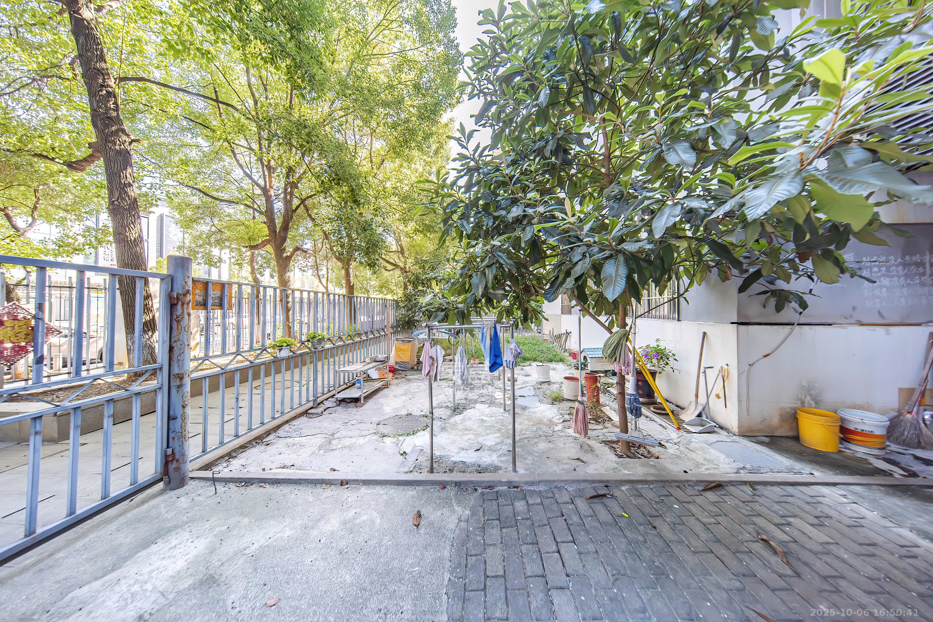 阳光100一期、四五期  4室2厅2卫    148.0万其他