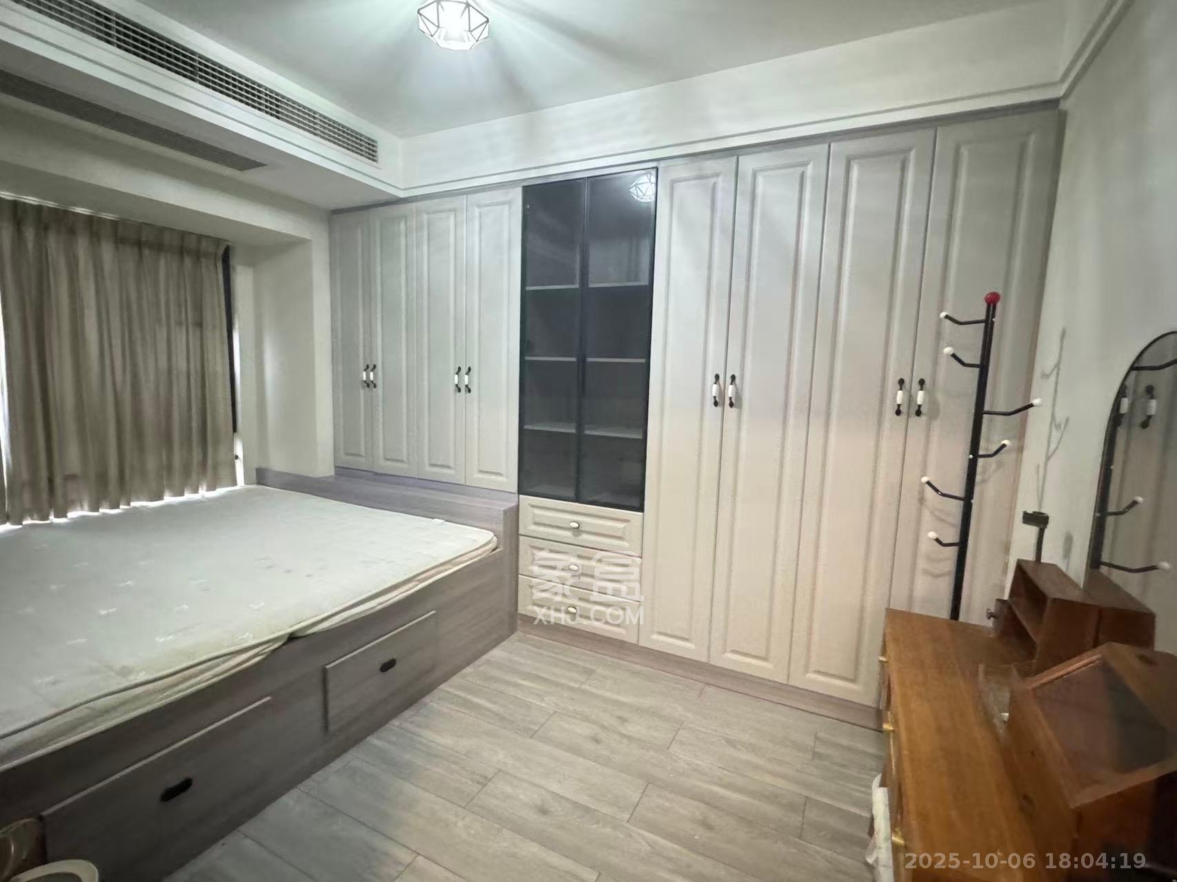 阳光城尚东湾蓝莓苑  3室1厅1卫    2599.0元/月室内图