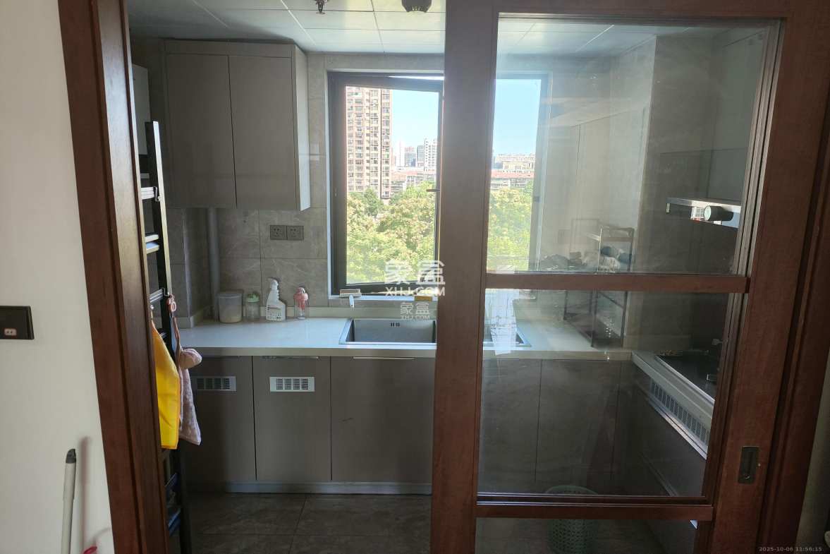 梅溪悦章  4室2厅2卫    4000.0元/月 梅溪悦章  4室2厅2卫    4000.0元/月室内图1