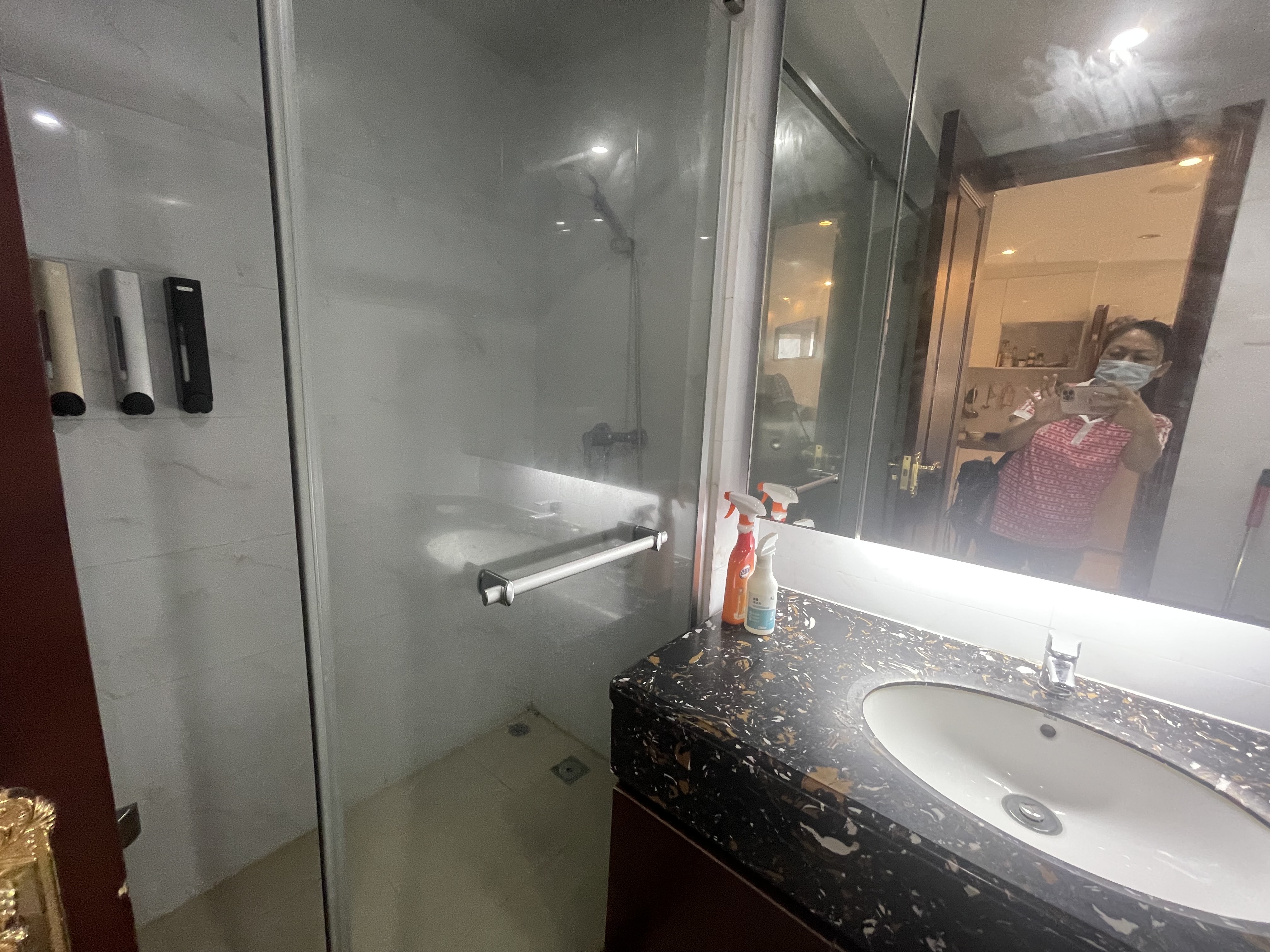 恒大海口湾二期 1室1厅1卫 2400.0元/月 恒大海口湾二期 1室1厅1卫 2400.0元/月室内图