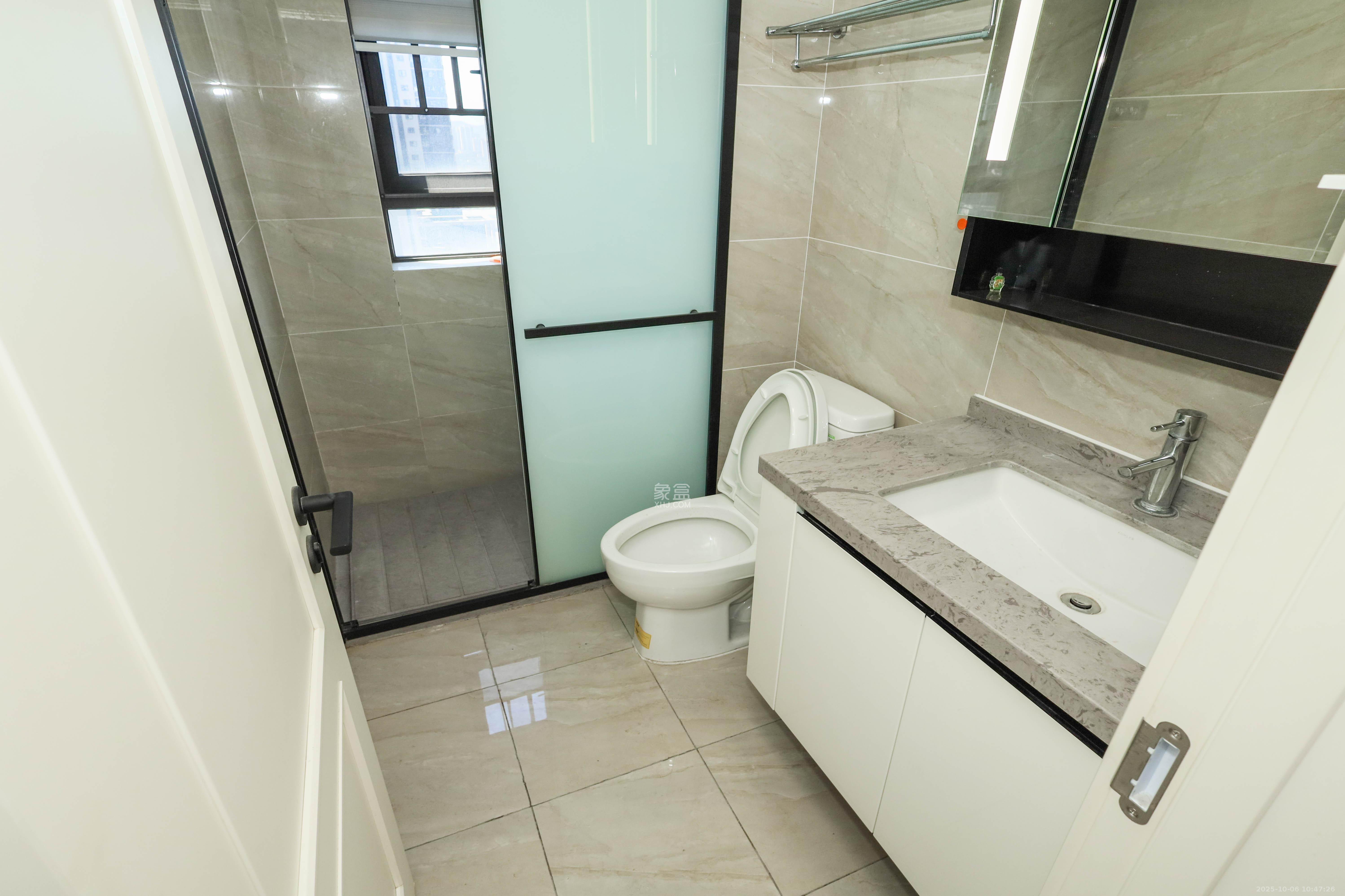 万科金色梦想C区  3室2厅1卫    123.0万 万科金色梦想C区  3室2厅1卫    123.0万卫生间