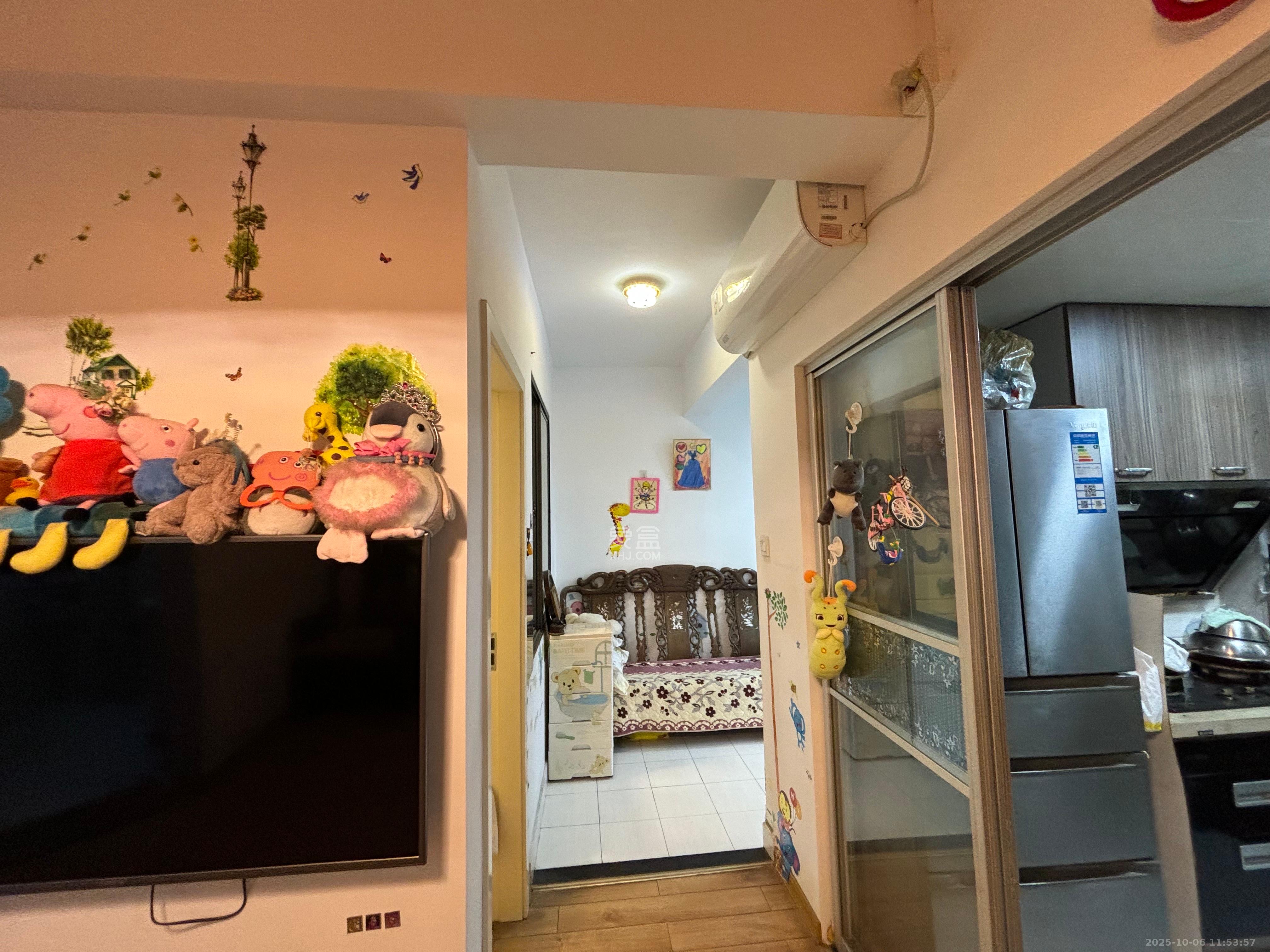 钱隆学府一、二期 2室1厅1卫 1400.0元/月 钱隆学府一、二期 2室1厅1卫 1400.0元/月室内图