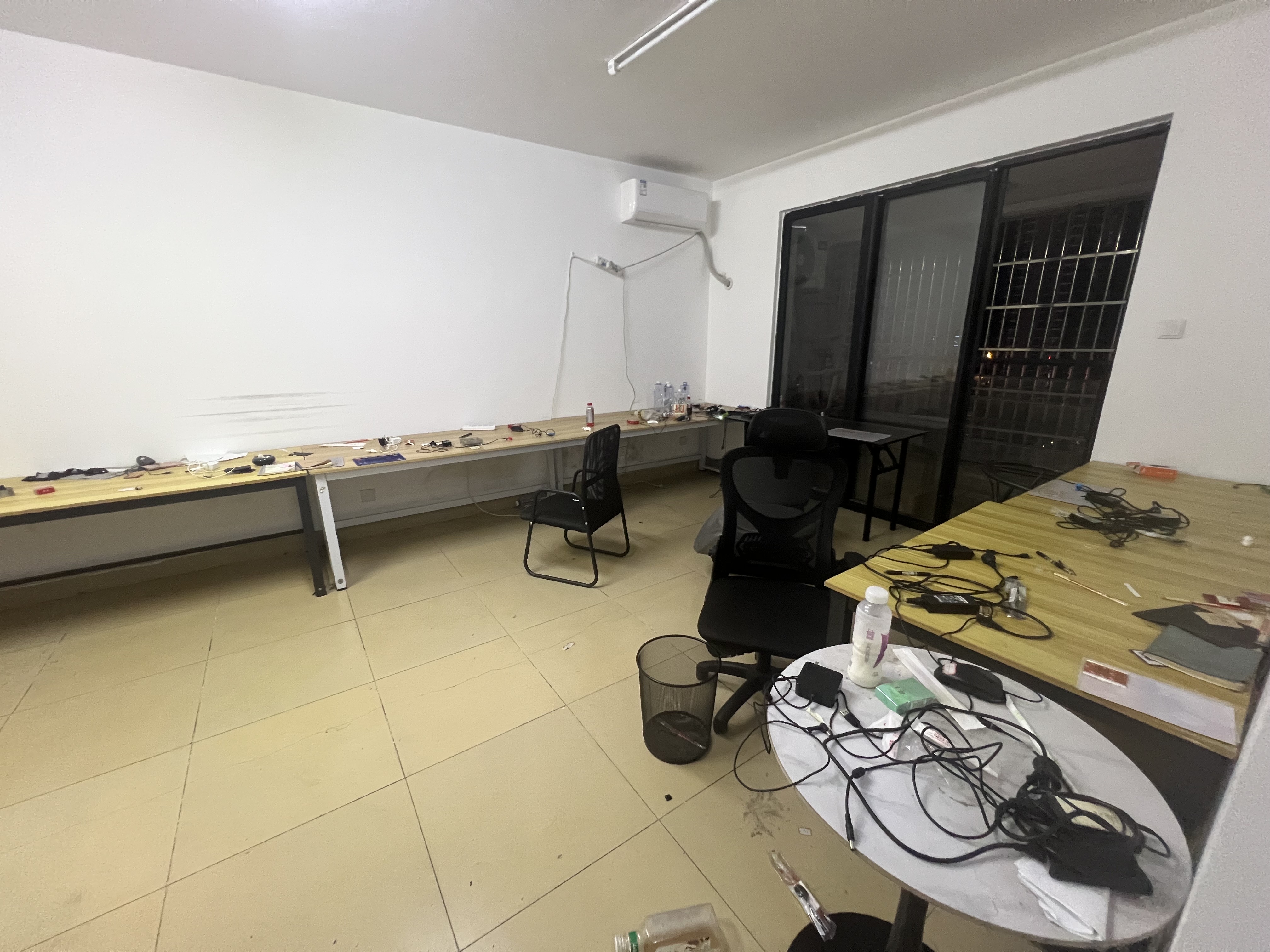 玉沙广场（京华城）  3室2厅1卫    3300.0元/月室内图