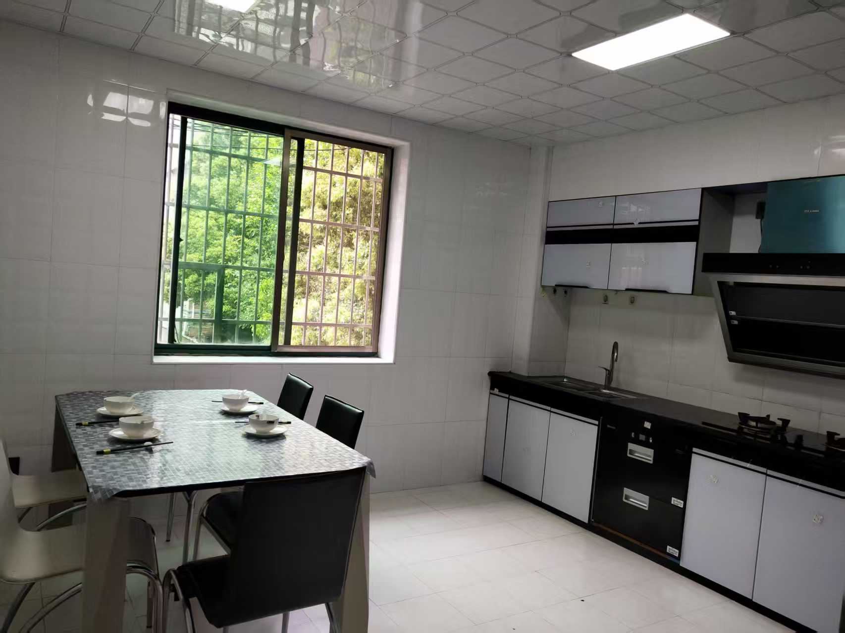 中天花园 1室0厅0卫 1600.0元/月 中天花园 1室0厅0卫 1600.0元/月室内图