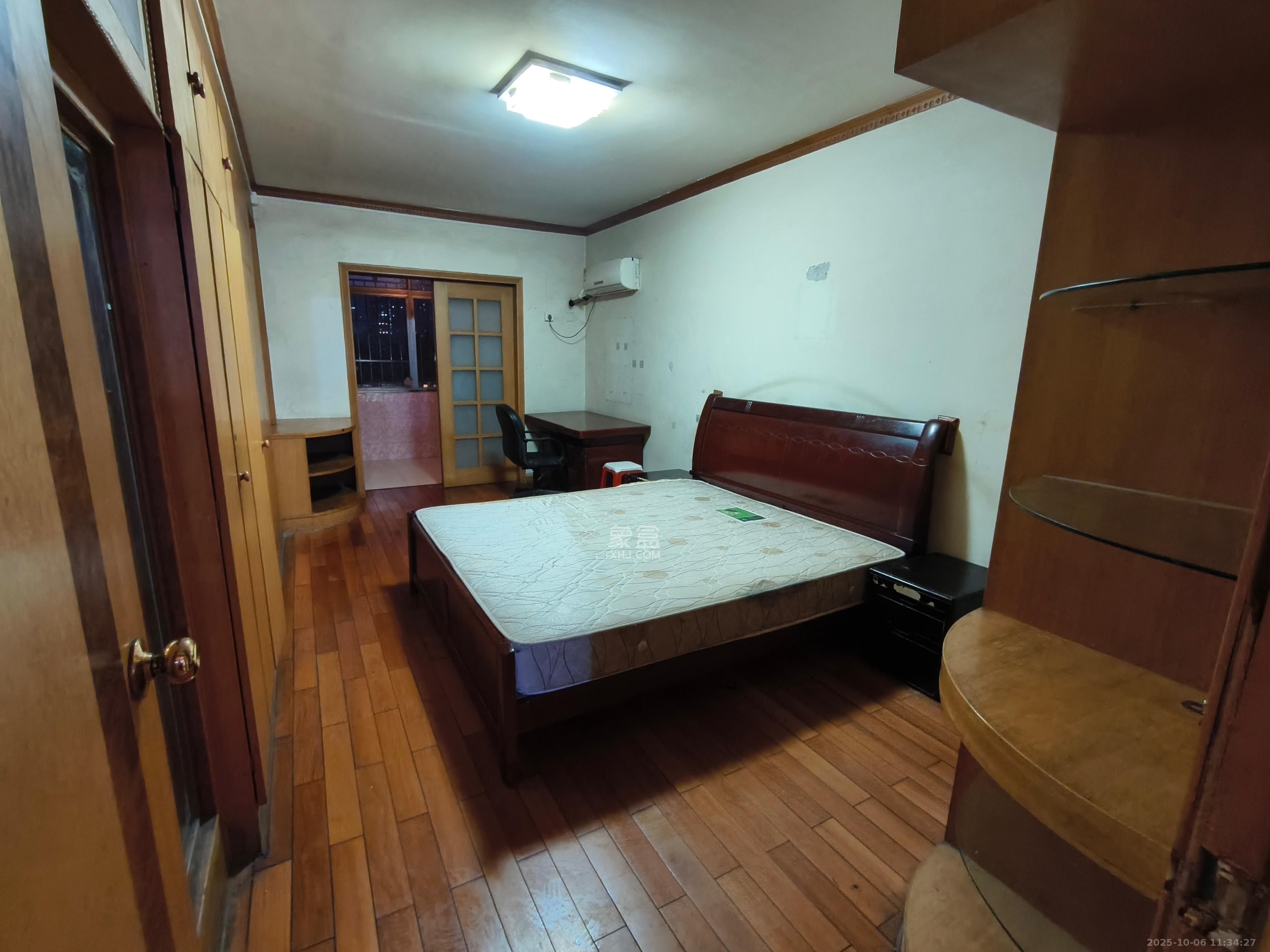 亮丽阁公寓  1室3厅3卫    1650.0元/月 亮丽阁公寓  1室3厅3卫    1650.0元/月室内图