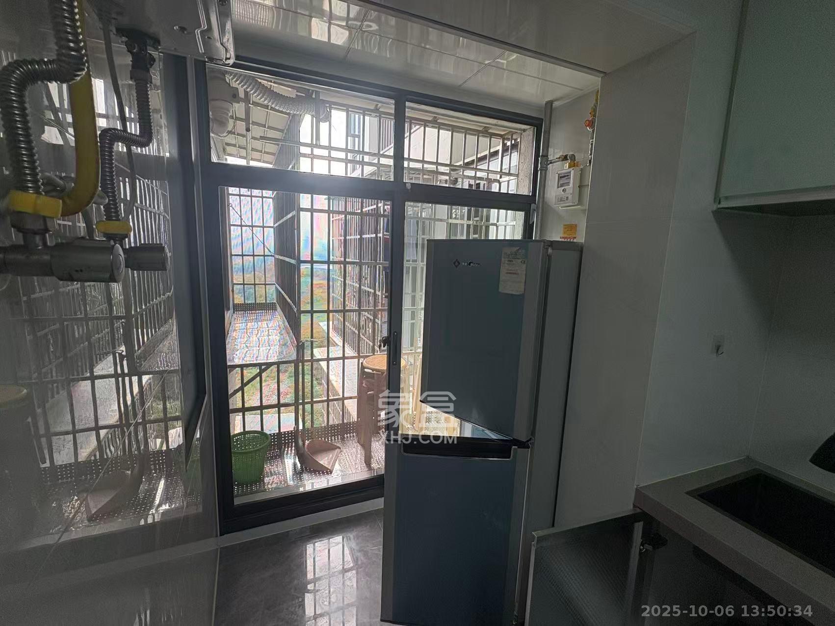 坪山家园 2室2厅1卫 1900.0元/月 坪山家园 2室2厅1卫 1900.0元/月室内图