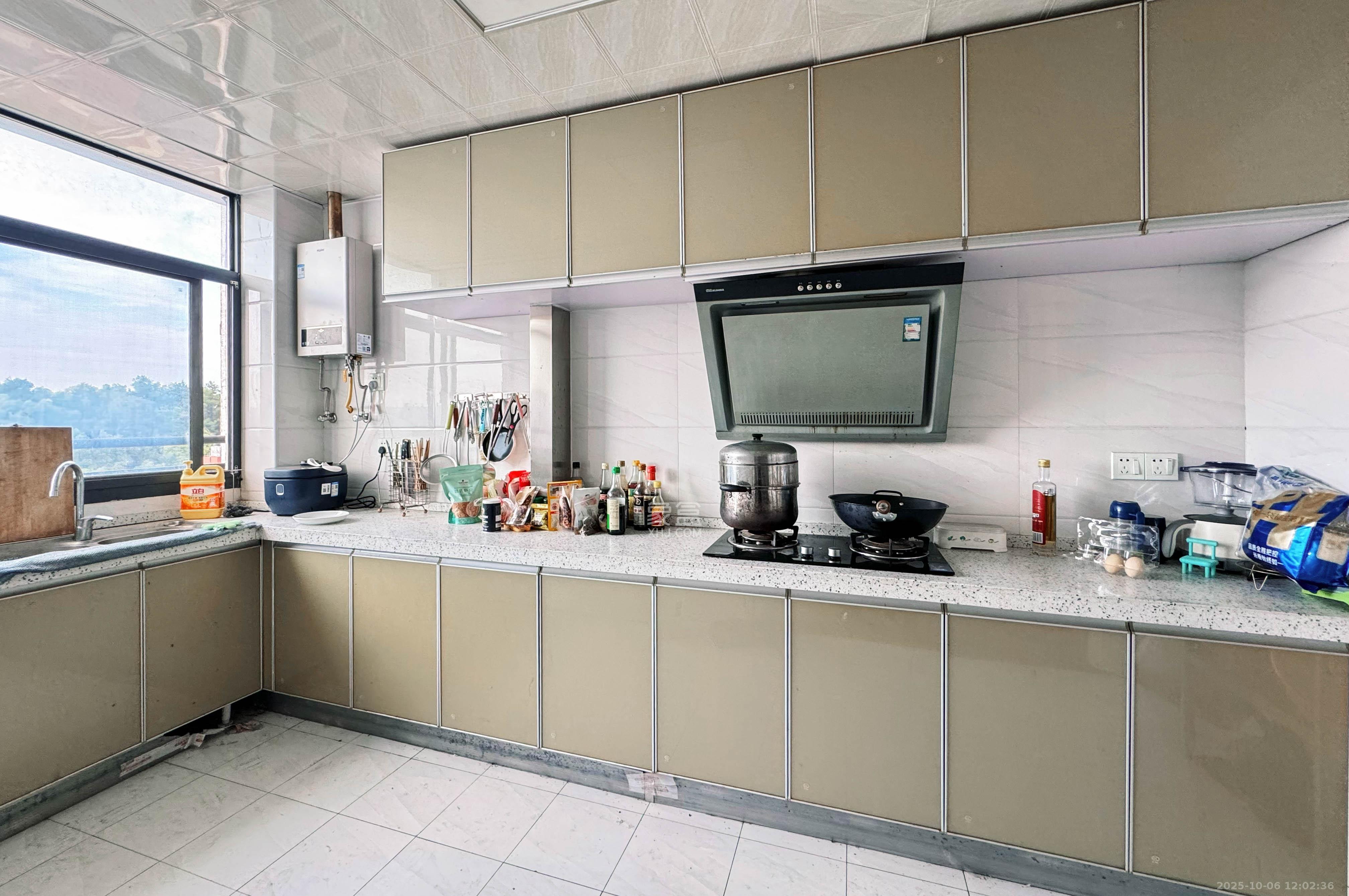 海林馨香雅苑  2室2厅1卫    70.0万厨房