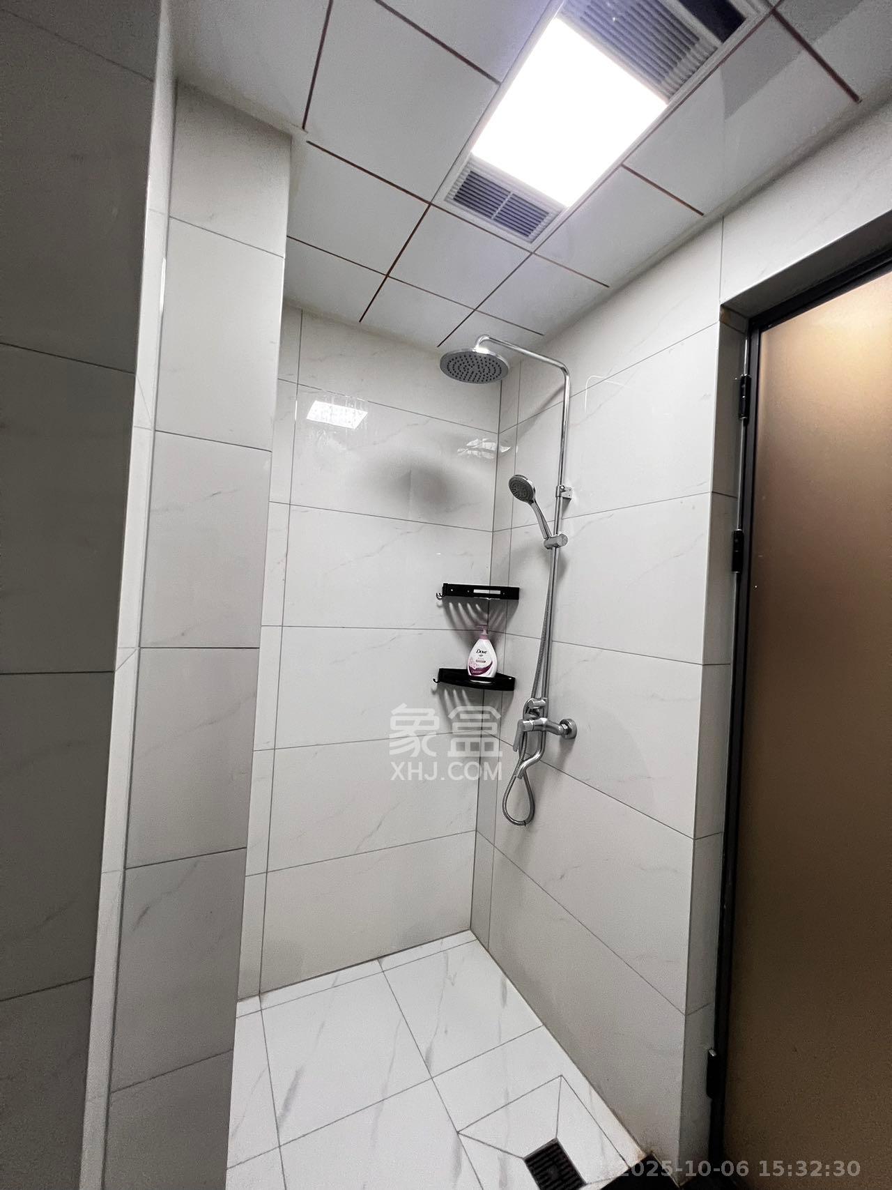 绿洲花园 1室1厅1卫 1700.0元/月 绿洲花园 1室1厅1卫 1700.0元/月室内图