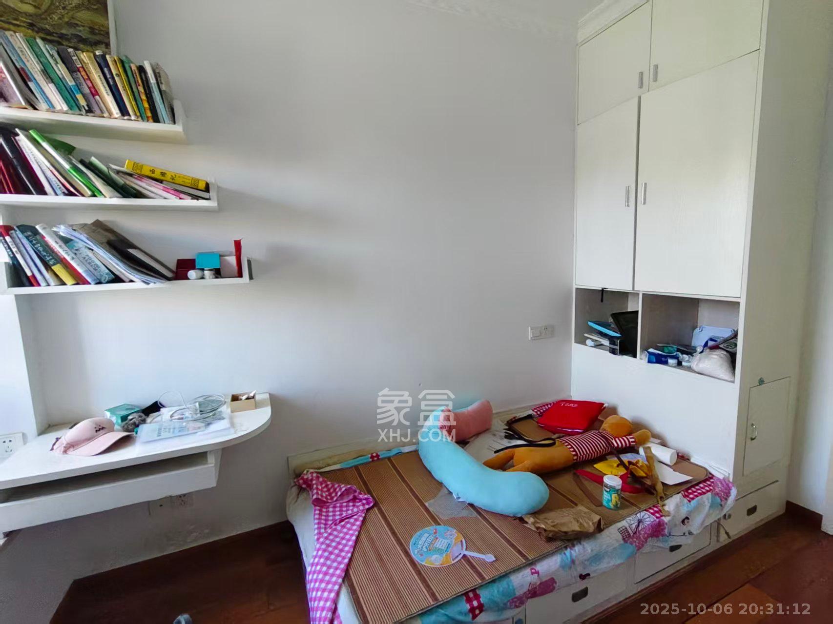 山水湾  3室1厅1卫    1600.0元/月 山水湾  3室1厅1卫    1600.0元/月室内图