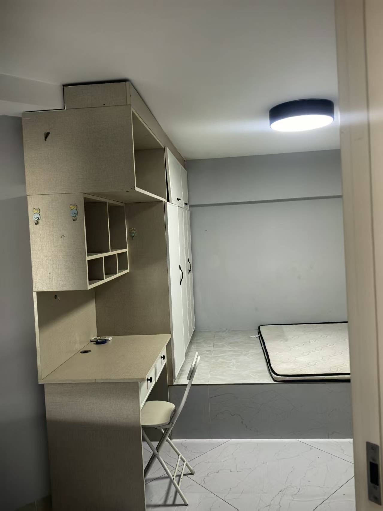 恒大海口湾二期  1室1厅1卫   2500.00元/月室内图