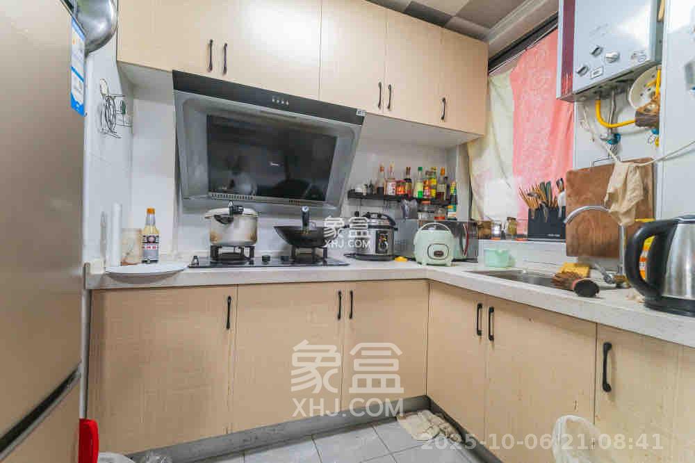 中建悦和城  3室1厅1卫    2300.0元/月室内图