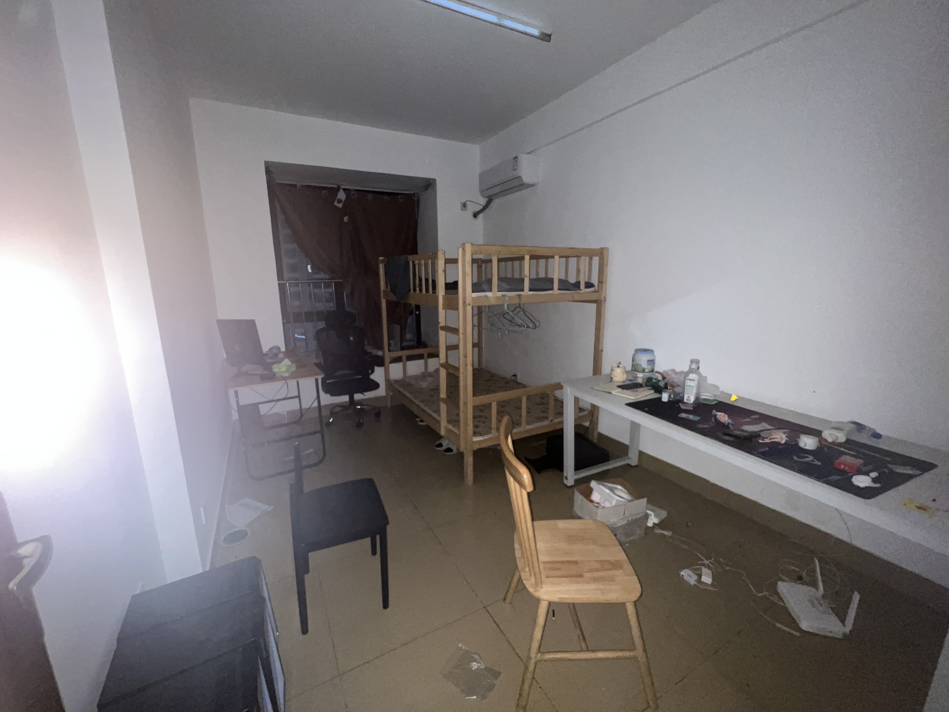 玉沙广场（京华城）  3室2厅1卫    3300.0元/月室内图