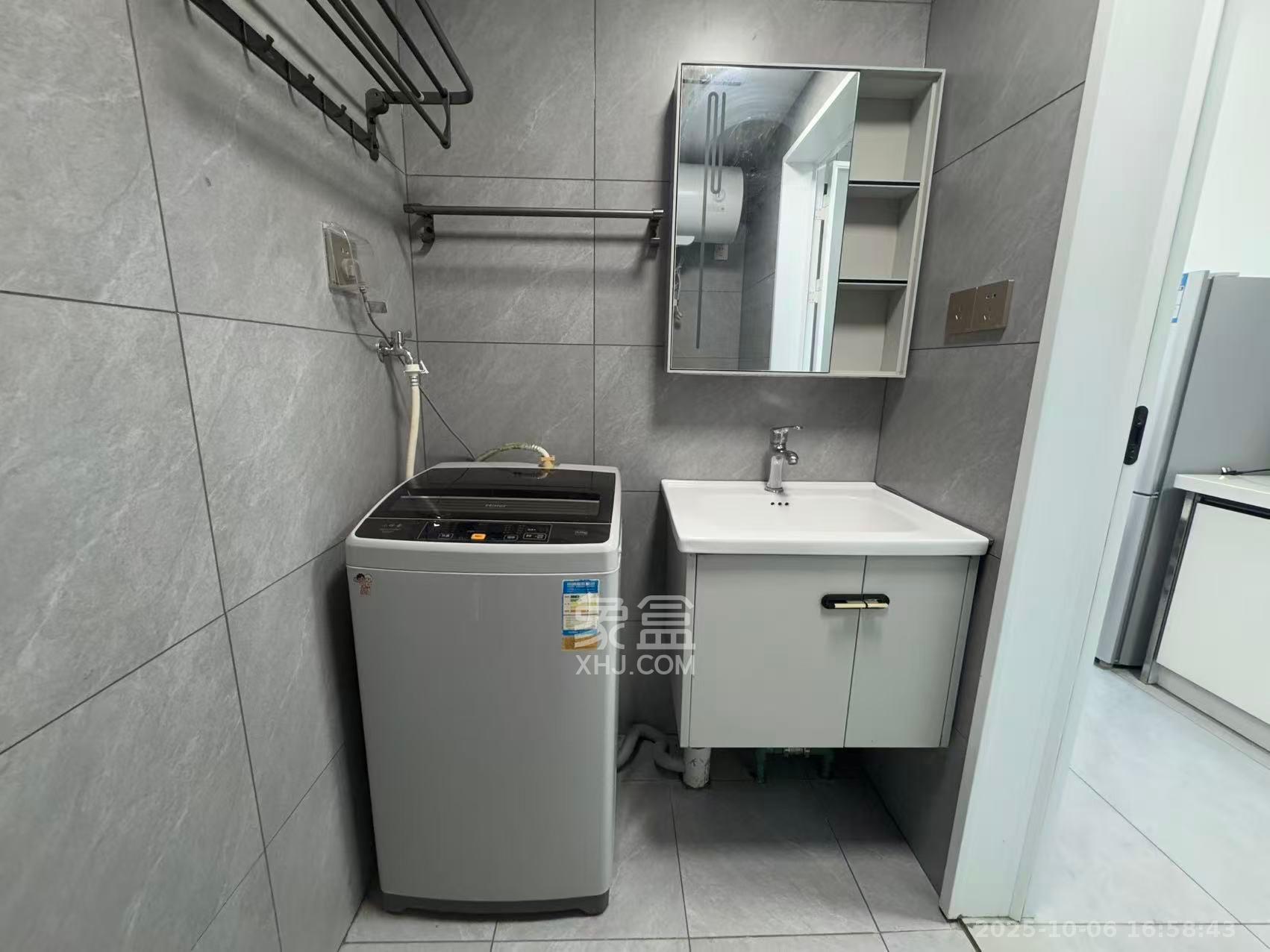 新城悦隽公园  1室1厅1卫    1200.0元/月室内图