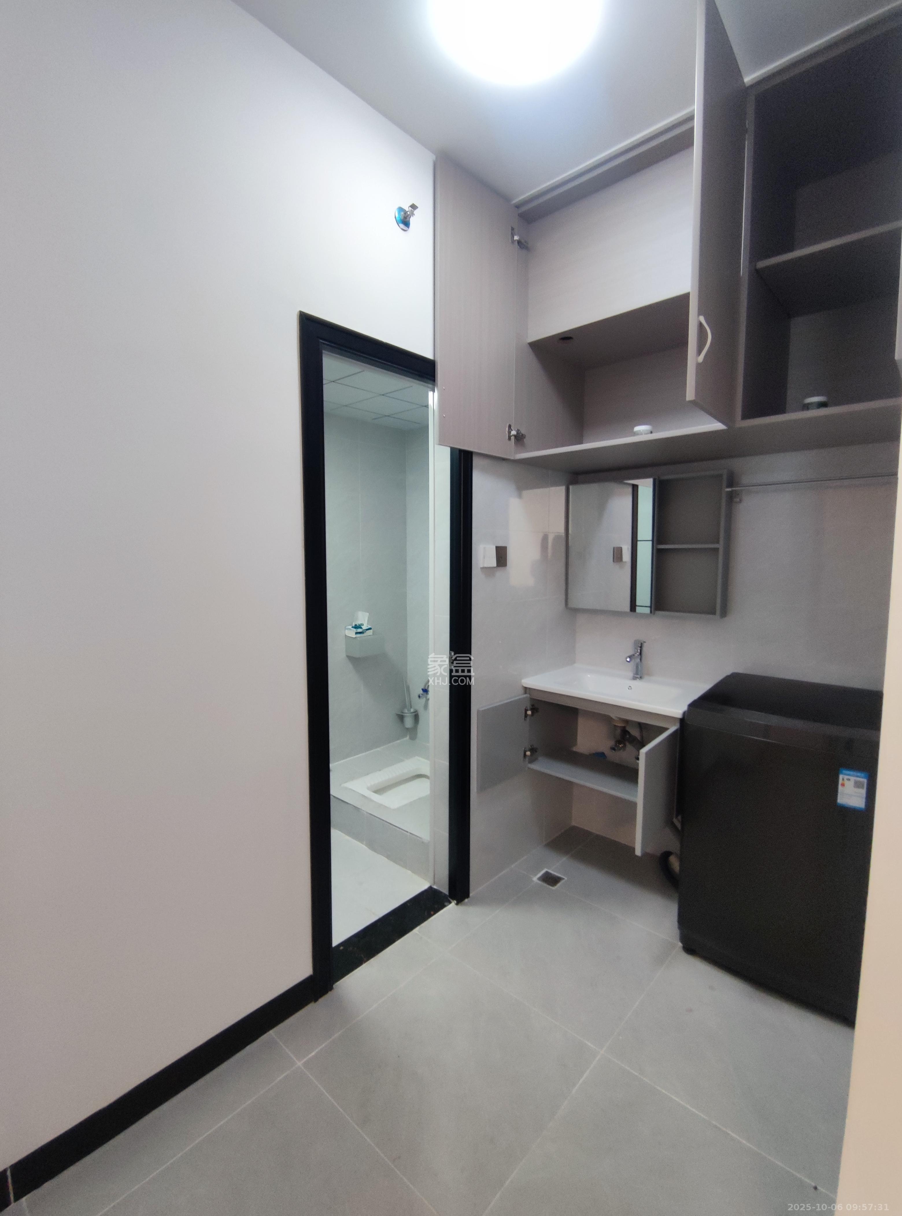 怡海星城  1室1厅1卫    1600.0元/月室内图