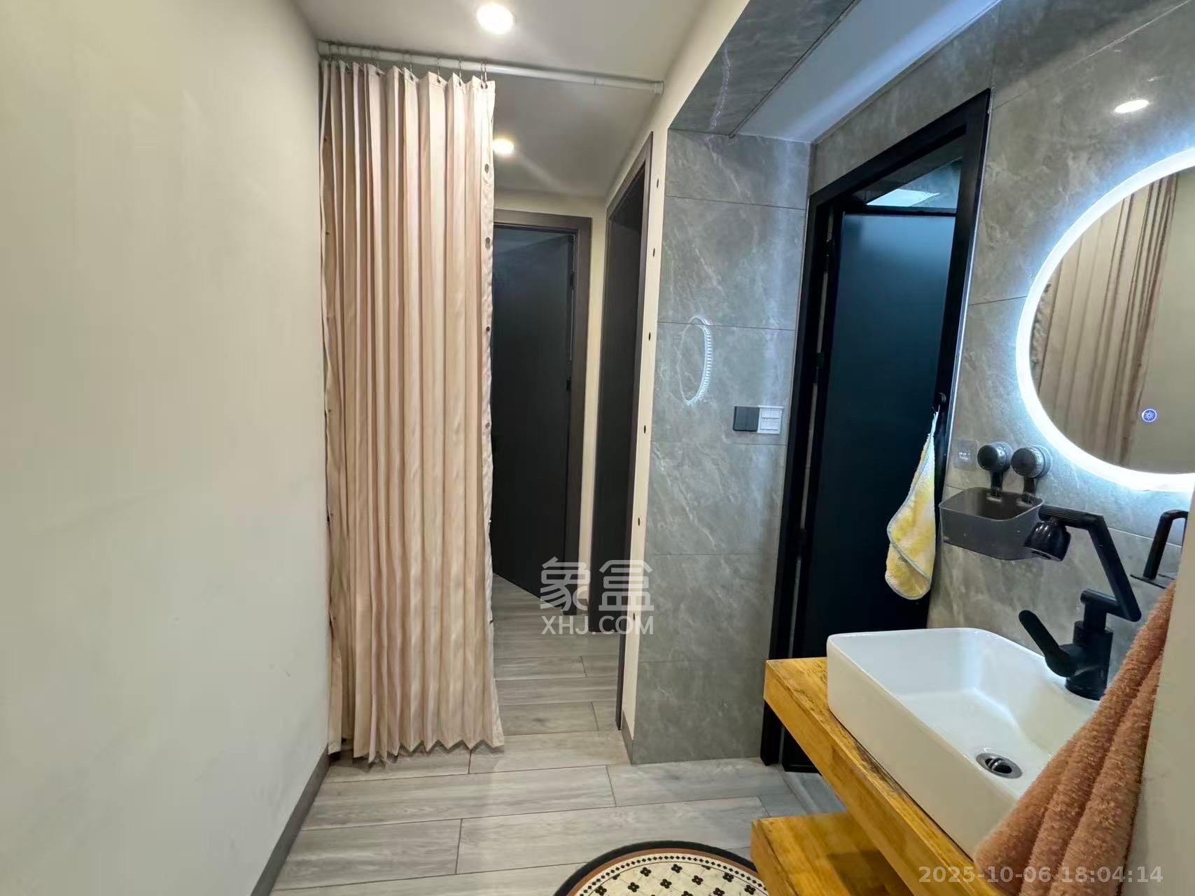 阳光城尚东湾蓝莓苑 3室1厅1卫 2599.0元/月 阳光城尚东湾蓝莓苑 3室1厅1卫 2599.0元/月室内图