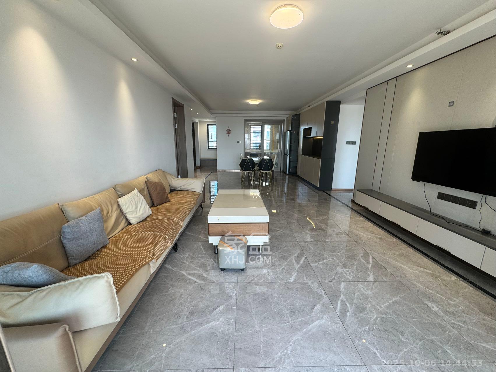 旭辉雨花郡 4室2厅2卫 5800.0元/月 旭辉雨花郡 4室2厅2卫 5800.0元/月室内图