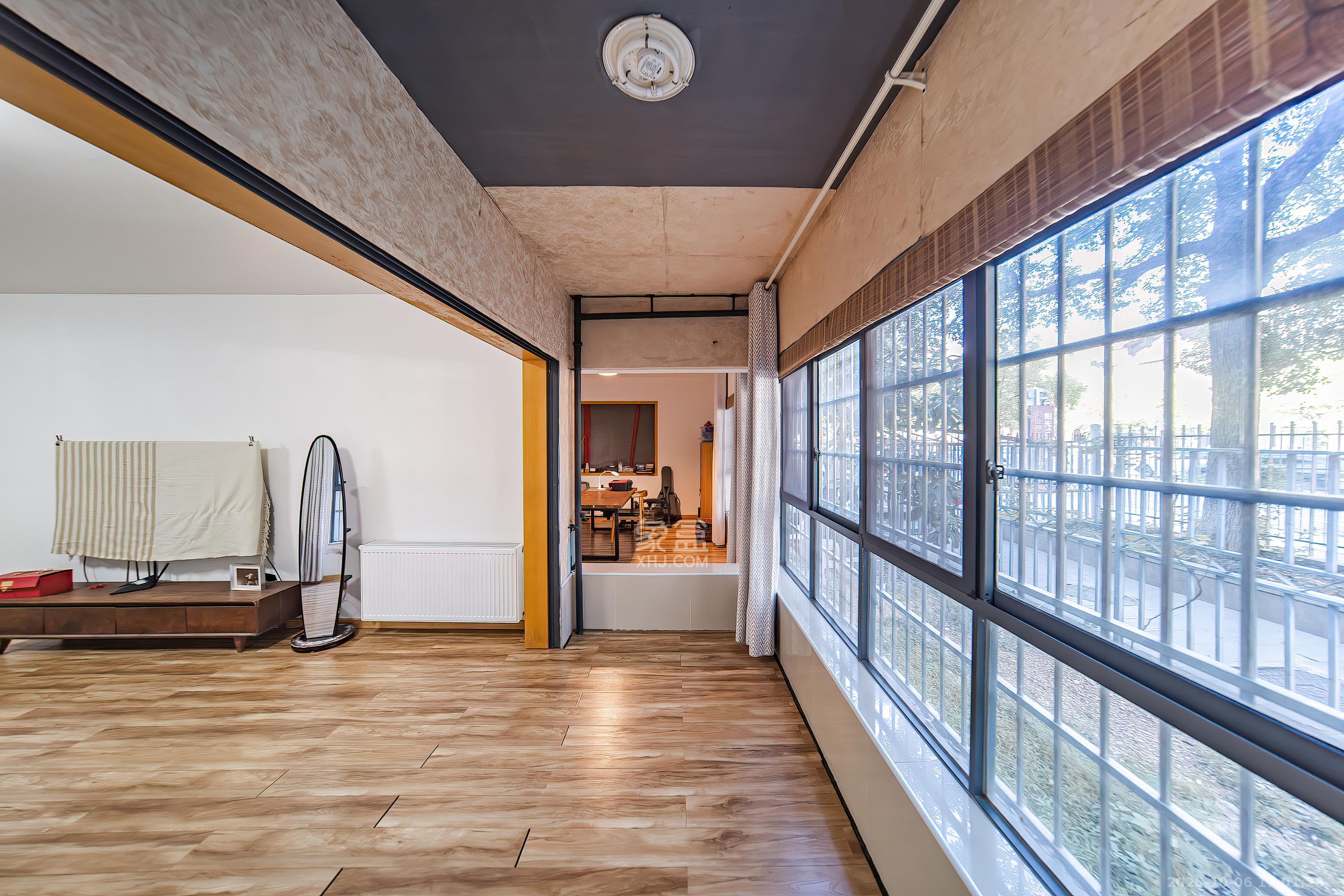 阳光100一期、四五期  4室2厅2卫    4000.0元/月室内图