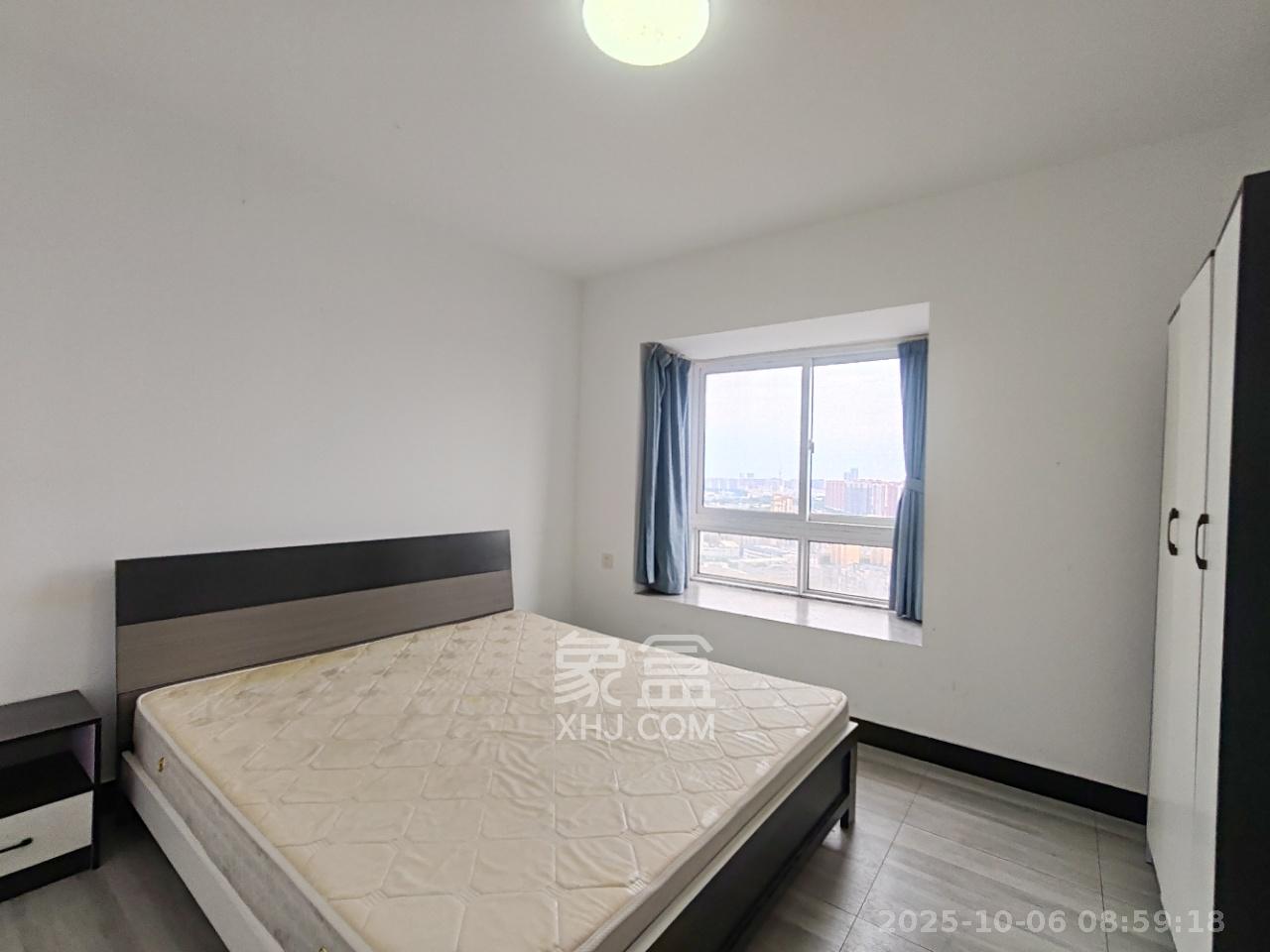 山水湾 3室2厅1卫 1500.0元/月 山水湾 3室2厅1卫 1500.0元/月室内图