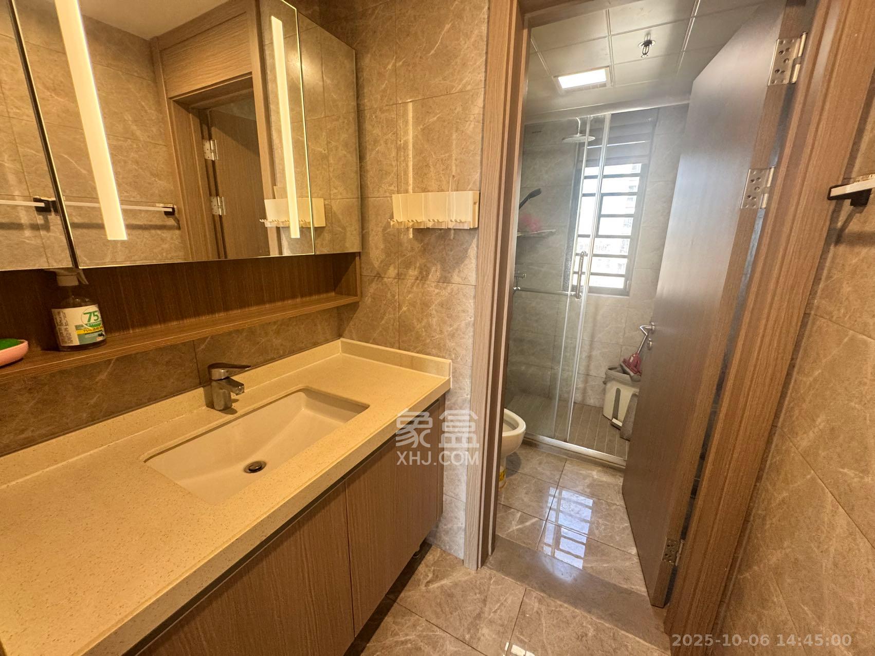 旭辉雨花郡 4室2厅2卫 5800.0元/月 旭辉雨花郡 4室2厅2卫 5800.0元/月室内图