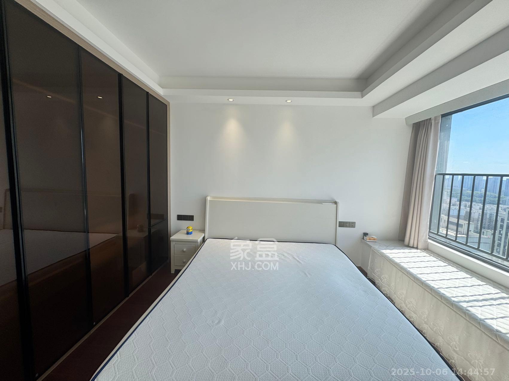 旭辉雨花郡 4室2厅2卫 5800.0元/月 旭辉雨花郡 4室2厅2卫 5800.0元/月室内图