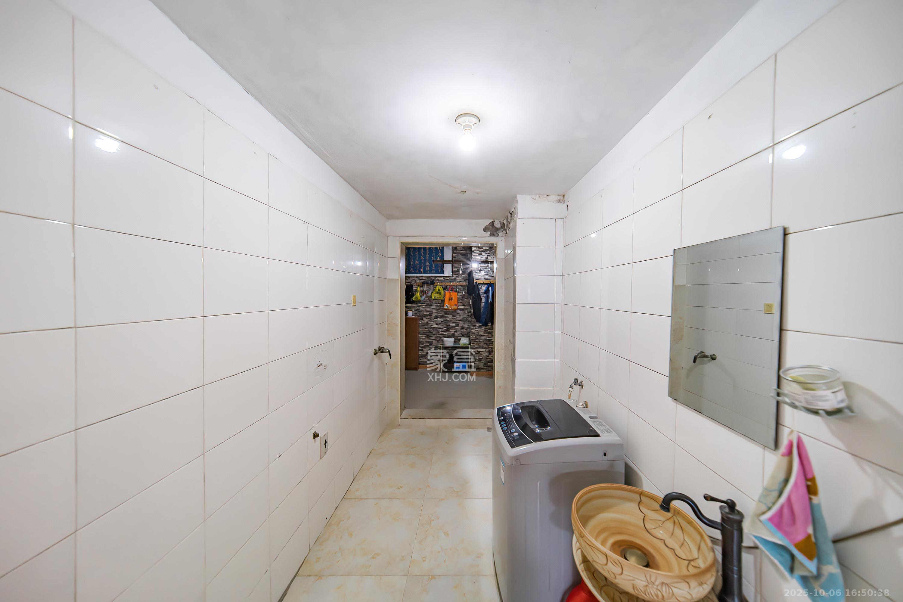 阳光100一期、四五期  4室2厅2卫    148.0万其他