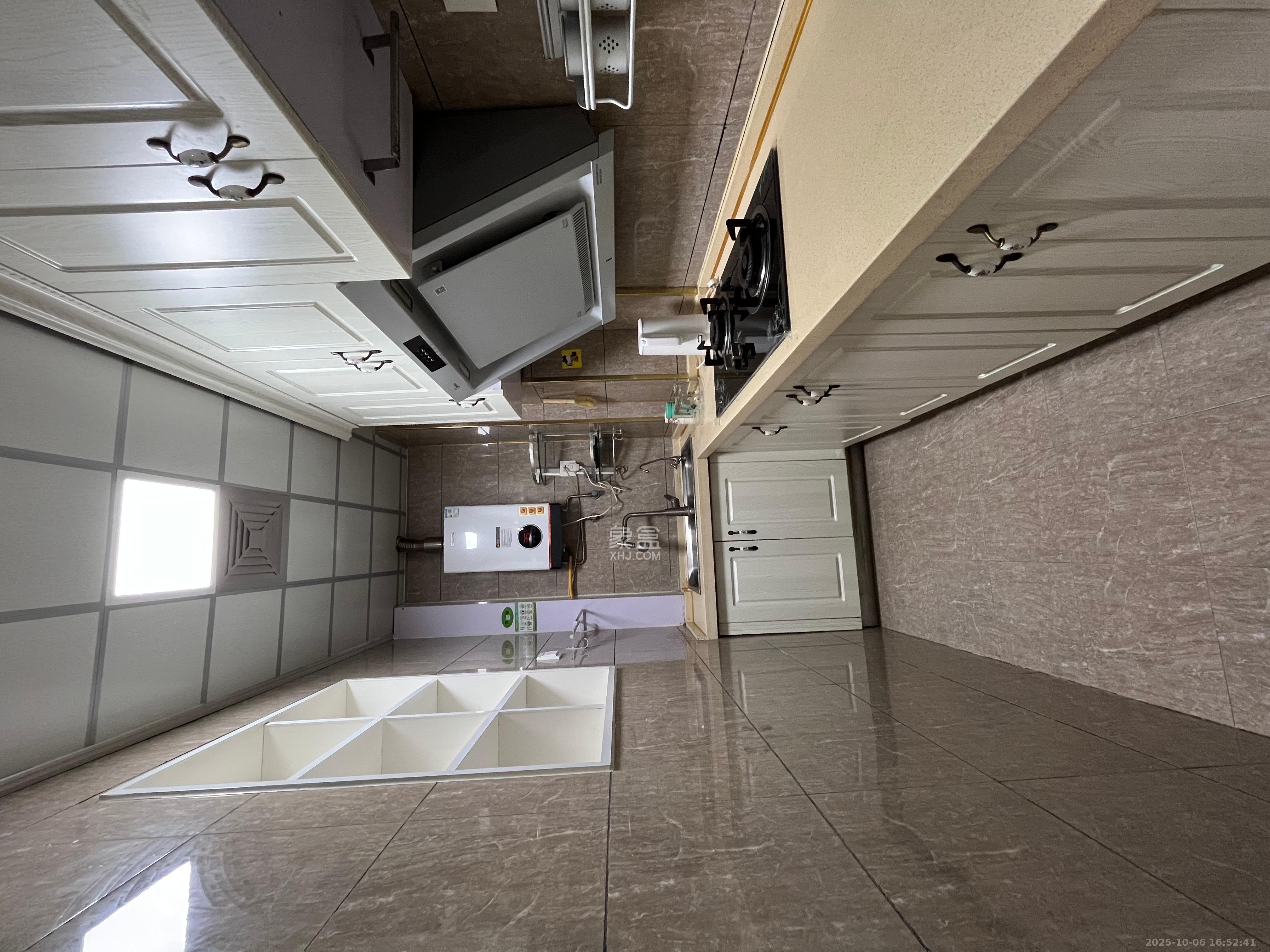 蓝湾国际广场  3室2厅1卫    3000.0元/月室内图