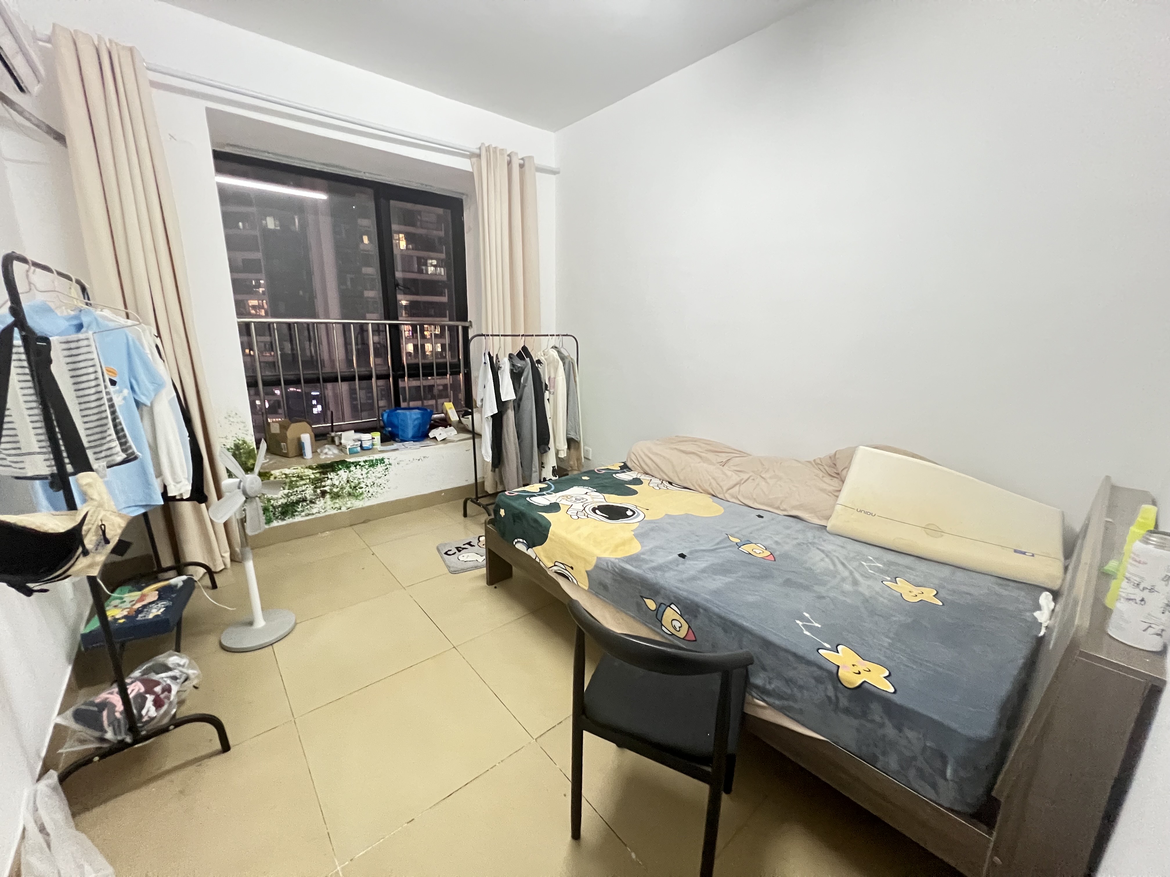 玉沙广场（京华城）  3室2厅1卫    3300.0元/月室内图