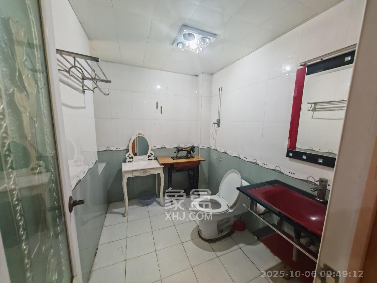 望兴景园一期 3室2厅2卫 2600.0元/月 望兴景园一期 3室2厅2卫 2600.0元/月室内图