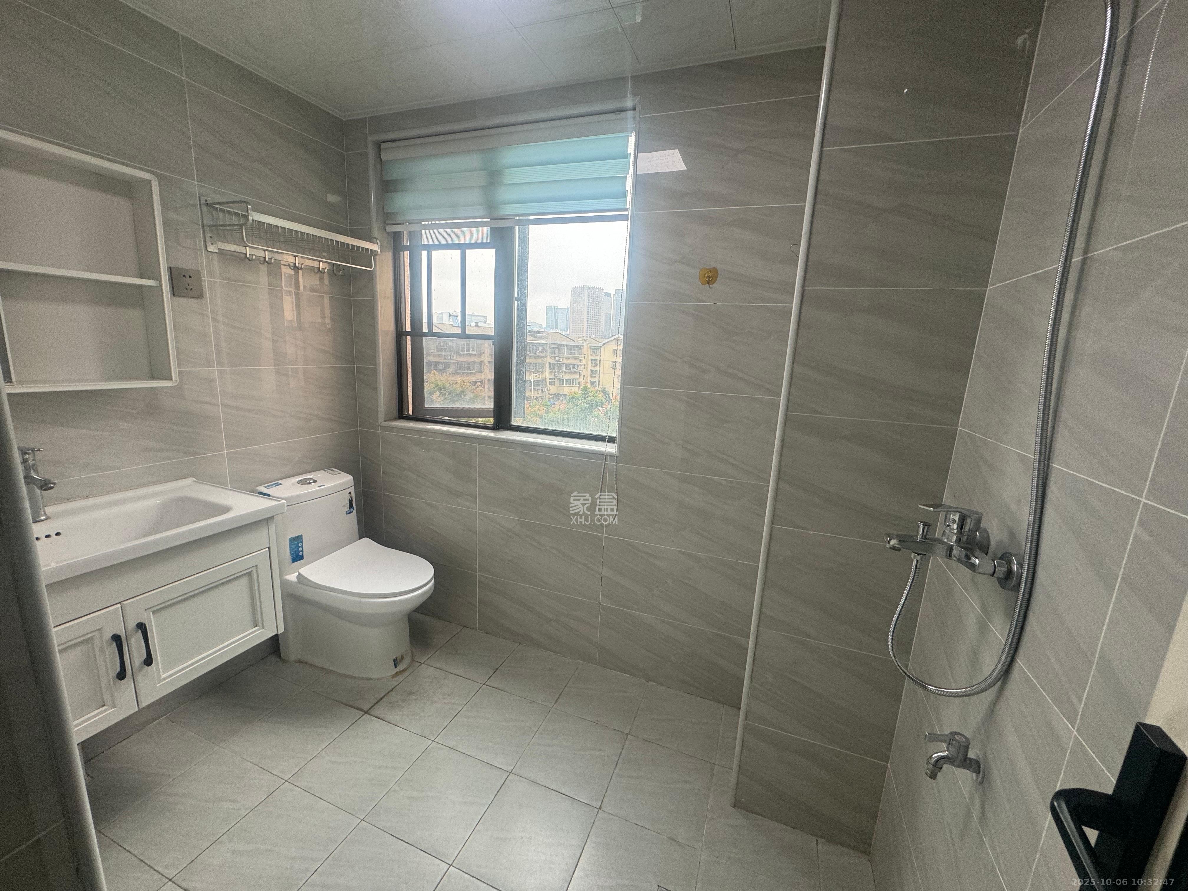 国欣向荣府 4室1厅1卫 3800.0元/月 国欣向荣府 4室1厅1卫 3800.0元/月室内图