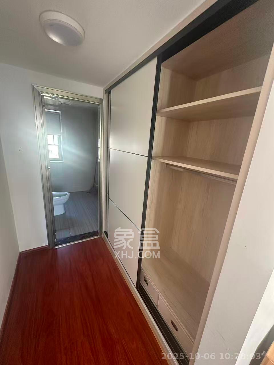 好莱城(弘德西街)  4室2厅2卫    2600.0元/月 好莱城(弘德西街)  4室2厅2卫    2600.0元/月