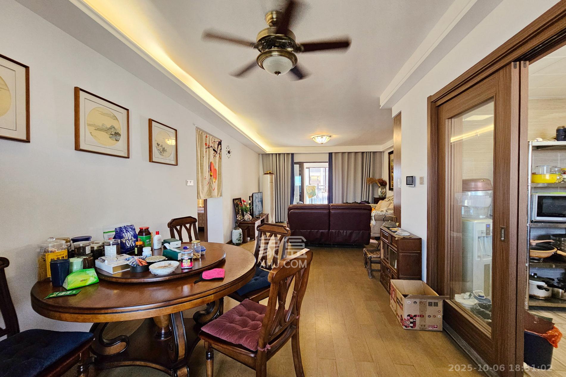 阳光城尚东湾青柠园 4室2厅2卫 126.8万 阳光城尚东湾青柠园 4室2厅2卫 126.8万客厅