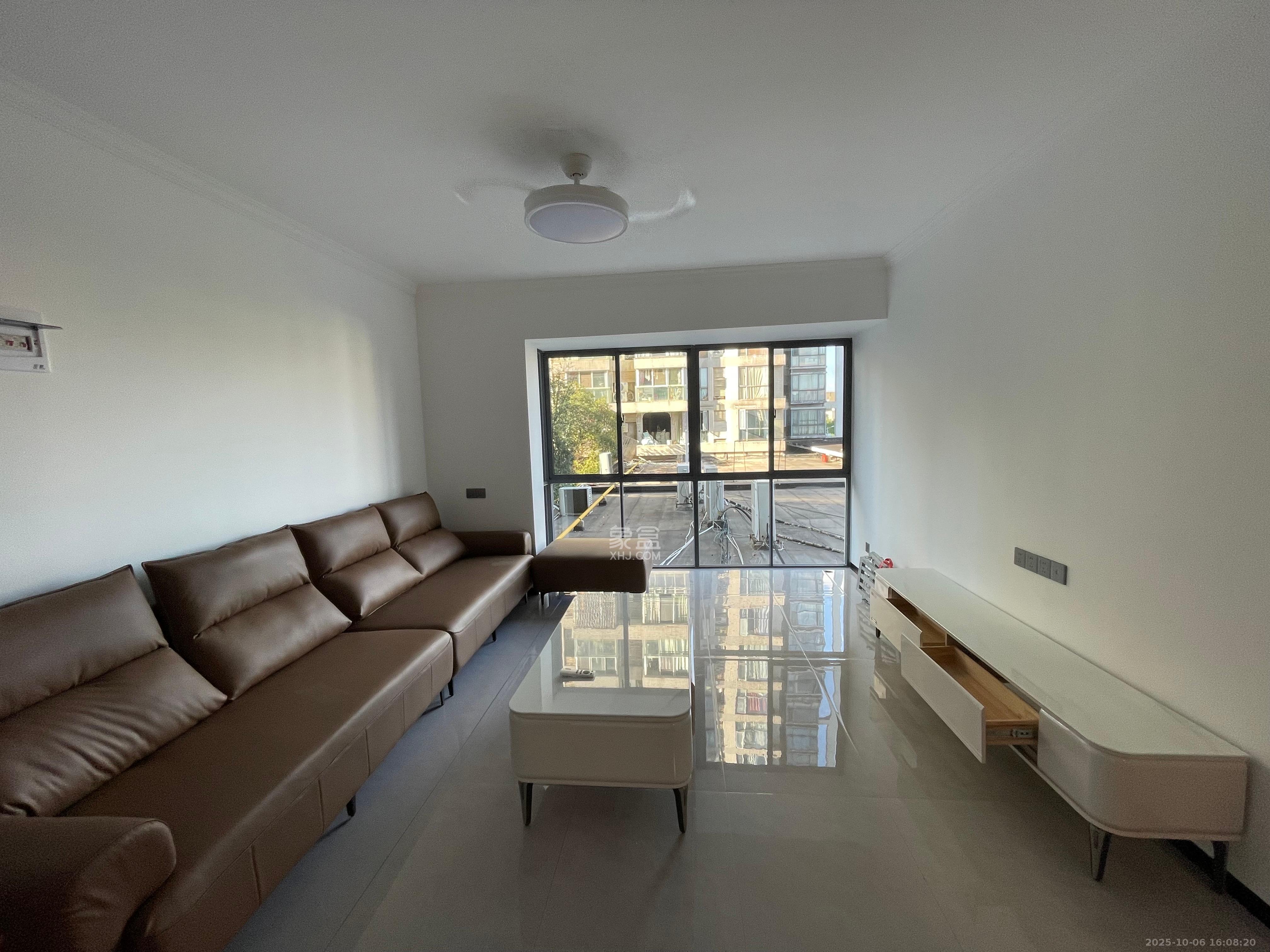 格蓝康都  3室2厅2卫    3000.0元/月 格蓝康都  3室2厅2卫    3000.0元/月室内图