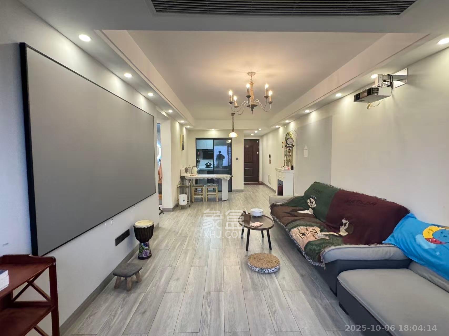 阳光城尚东湾蓝莓苑  3室1厅1卫    2599.0元/月室内图