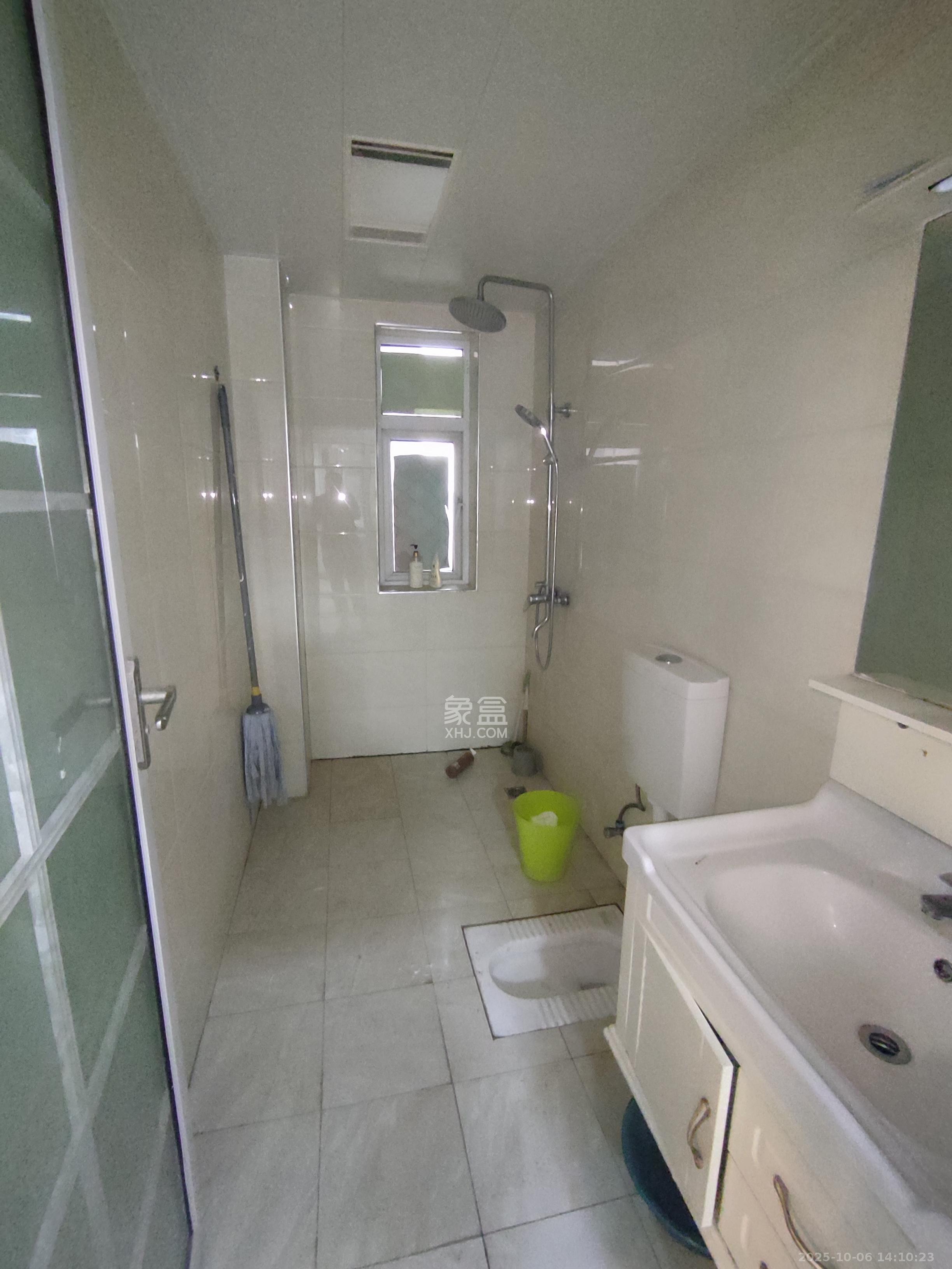 楚天世纪城西苑 3室2厅2卫 2200.0元/月 楚天世纪城西苑 3室2厅2卫 2200.0元/月室内图