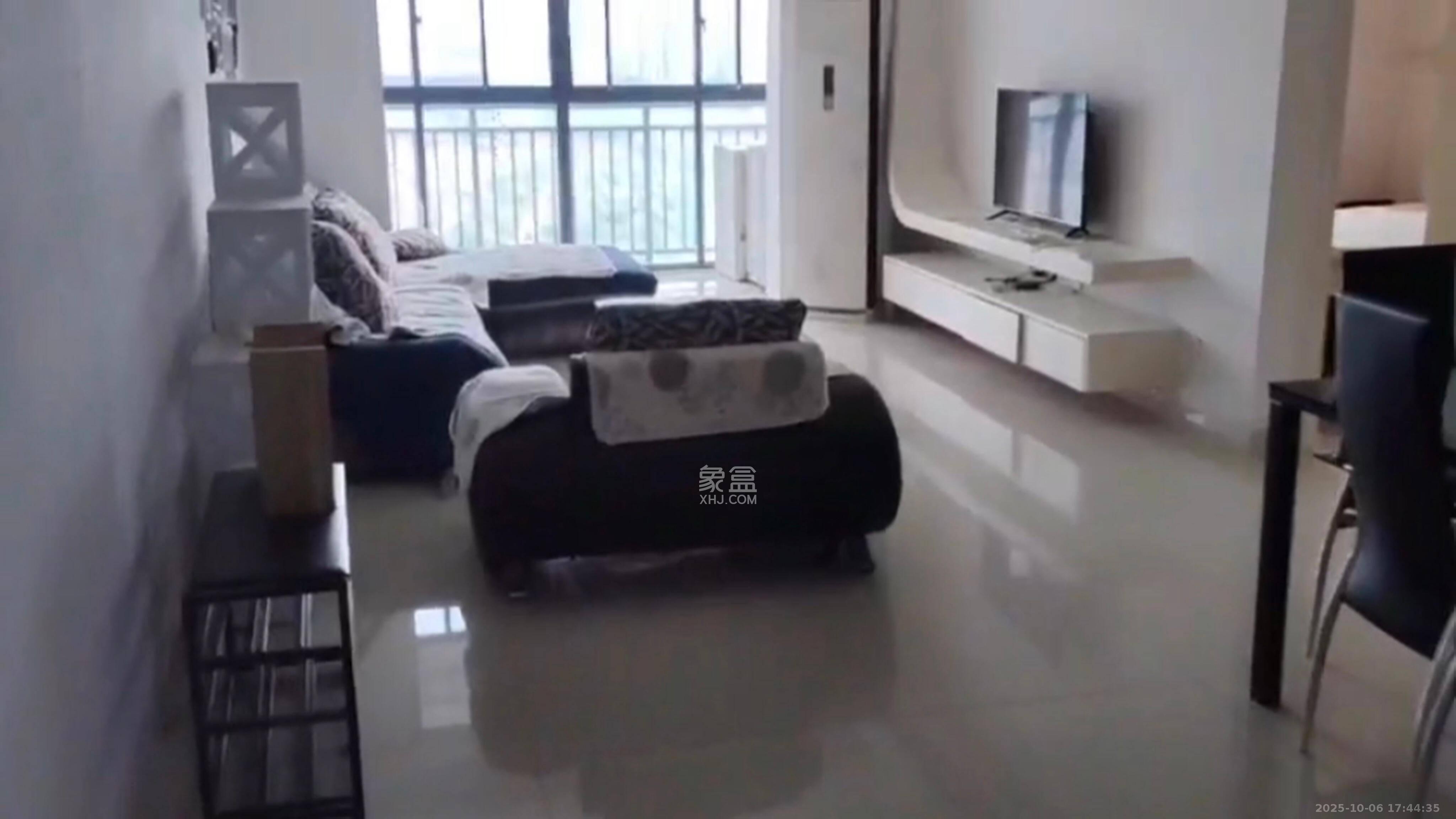 长城雅苑  2室2厅1卫    2100.0元/月 长城雅苑  2室2厅1卫    2100.0元/月